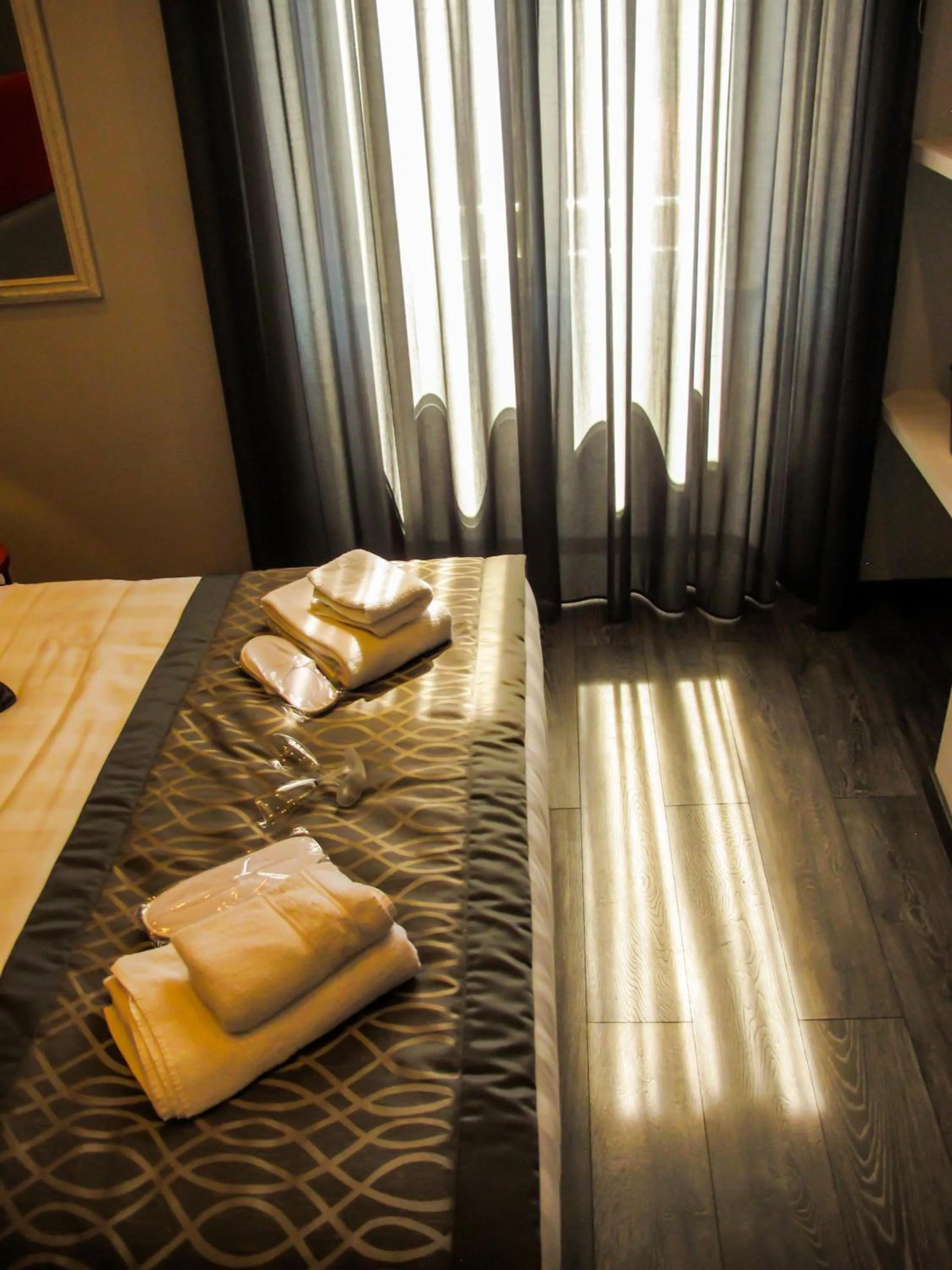 Small Double Room in Roma Veneto Relais