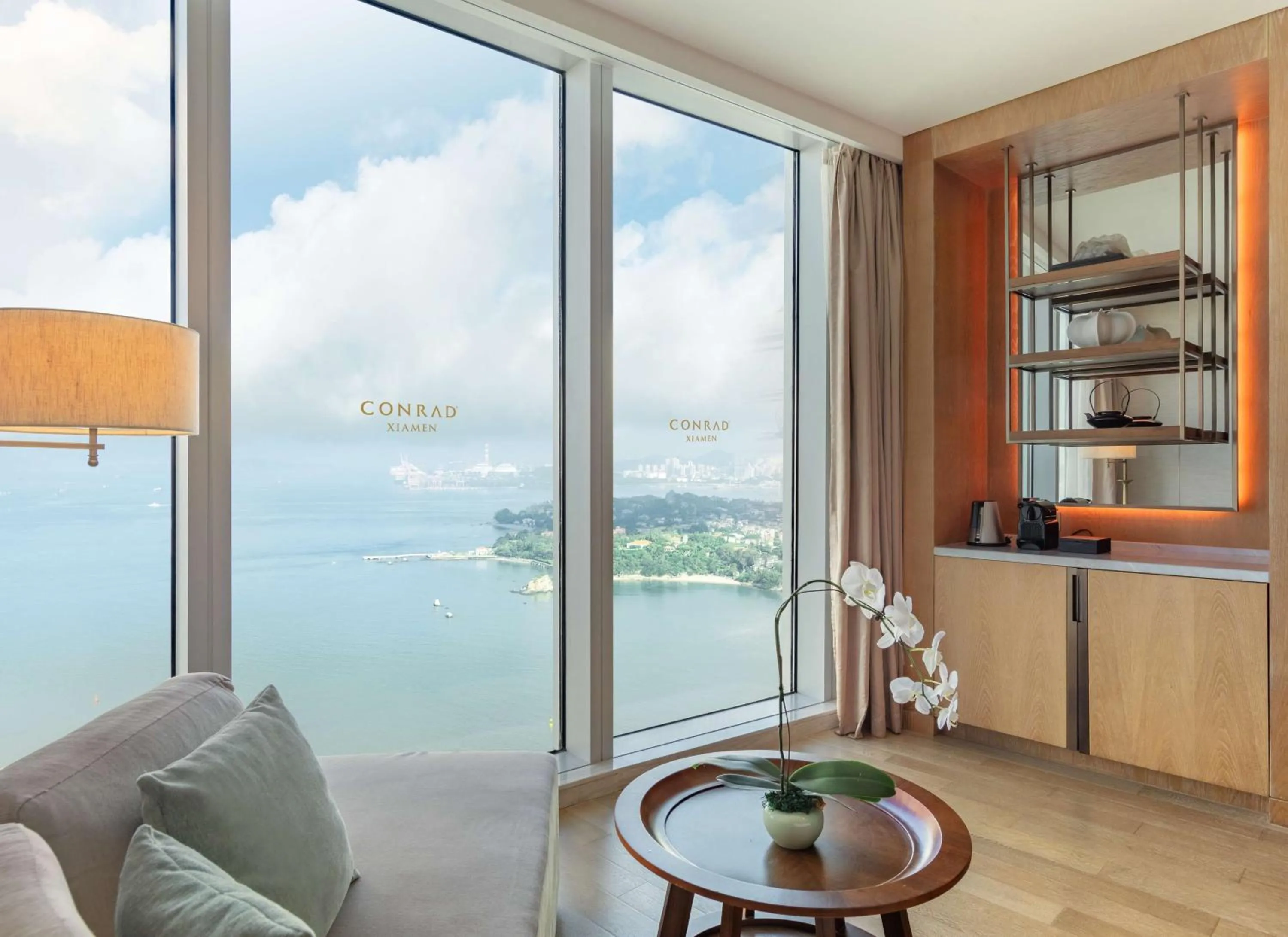Premier Queen Room with Two Queen Beds and Sea View in Conrad Xiamen