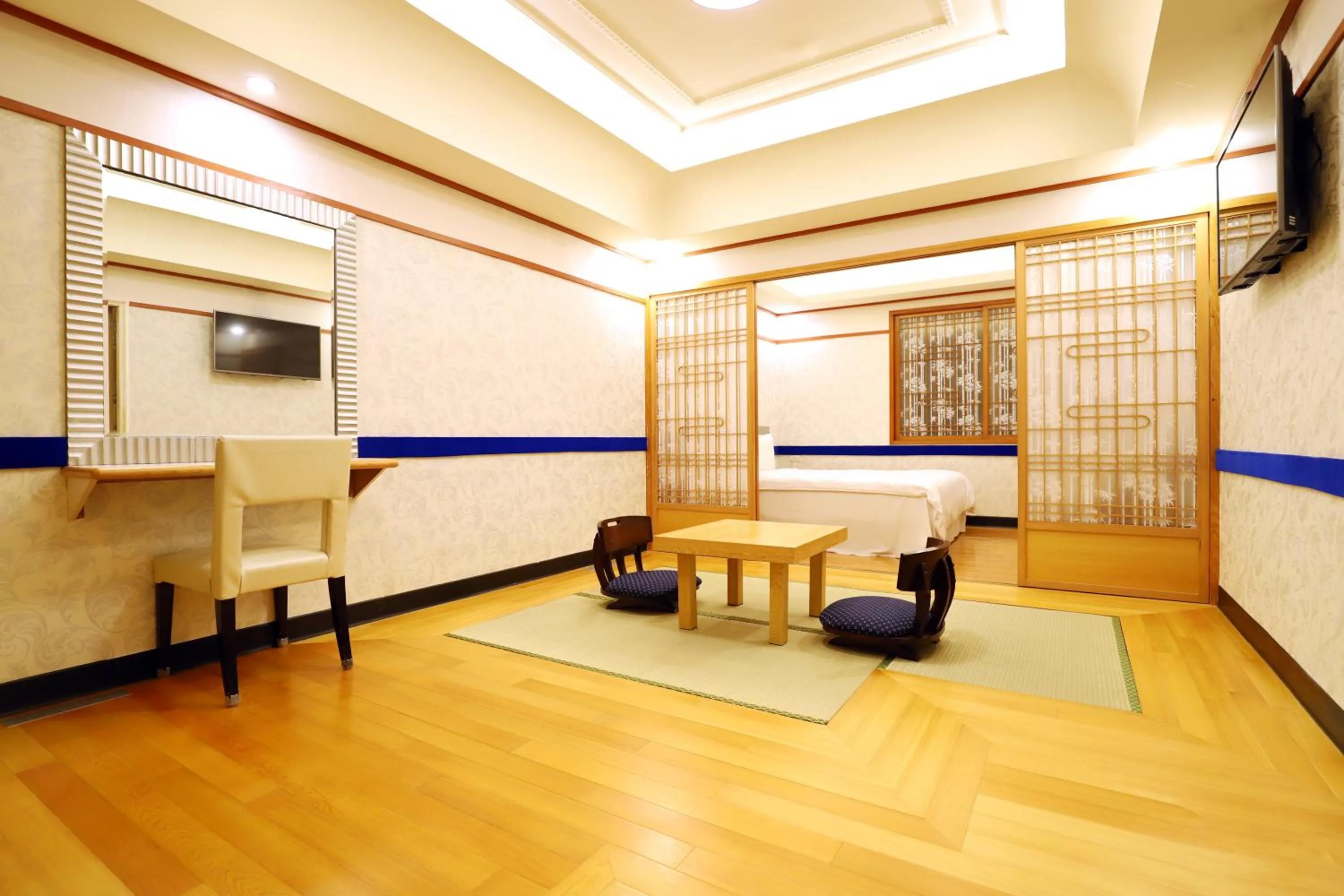 Deluxe Double Room in Gorgeous Hot Spring Resort