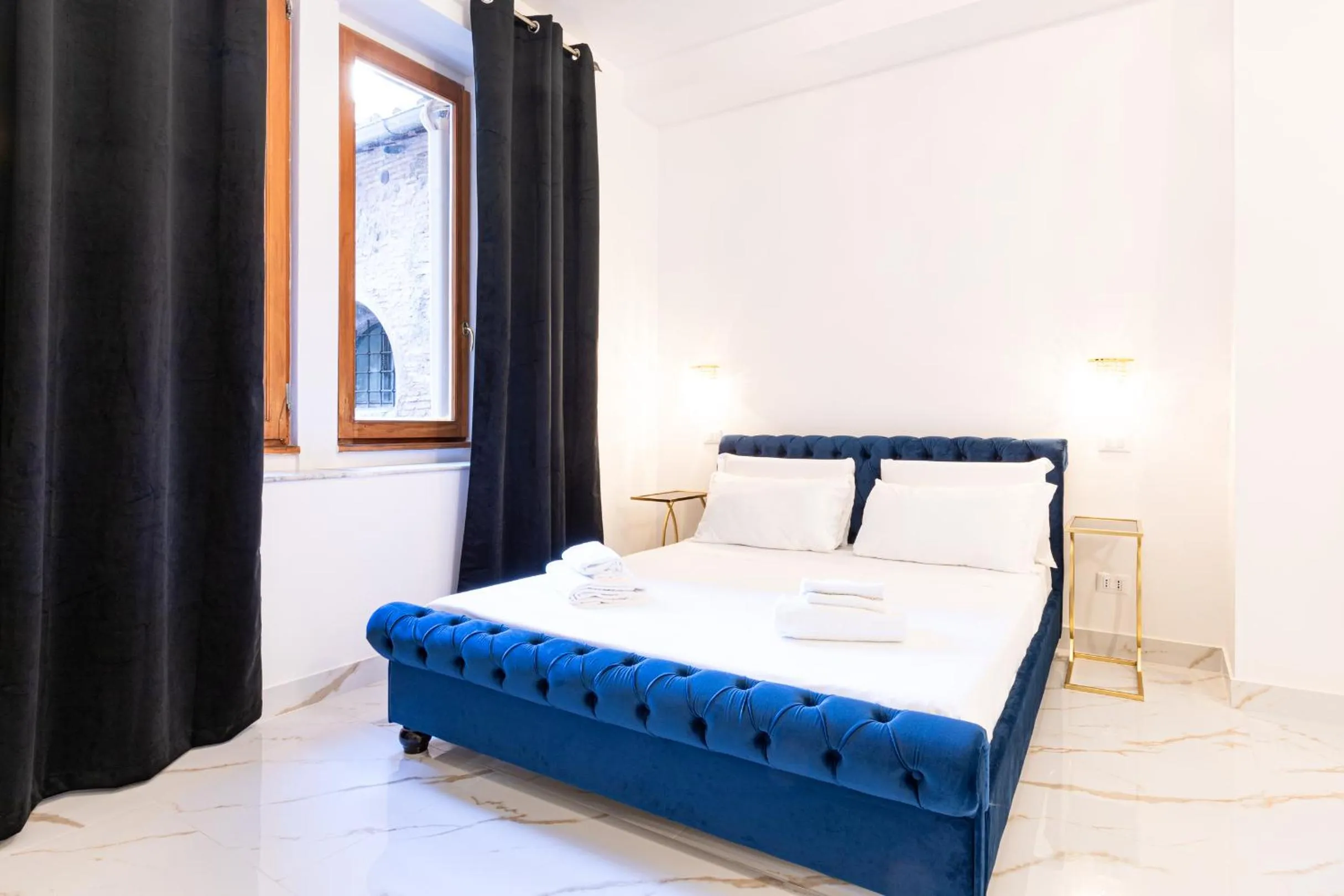 Deluxe Suite with Jacuzzi in Il Monastero Collection