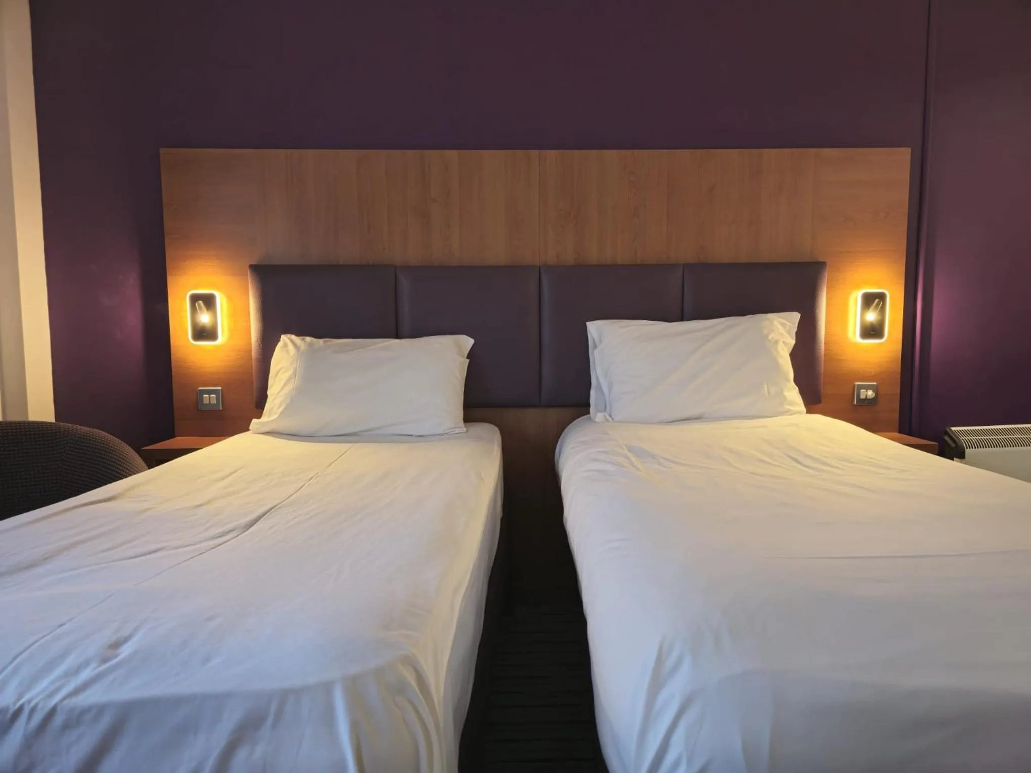 Standard Twin Room in Tyger Inn Derby