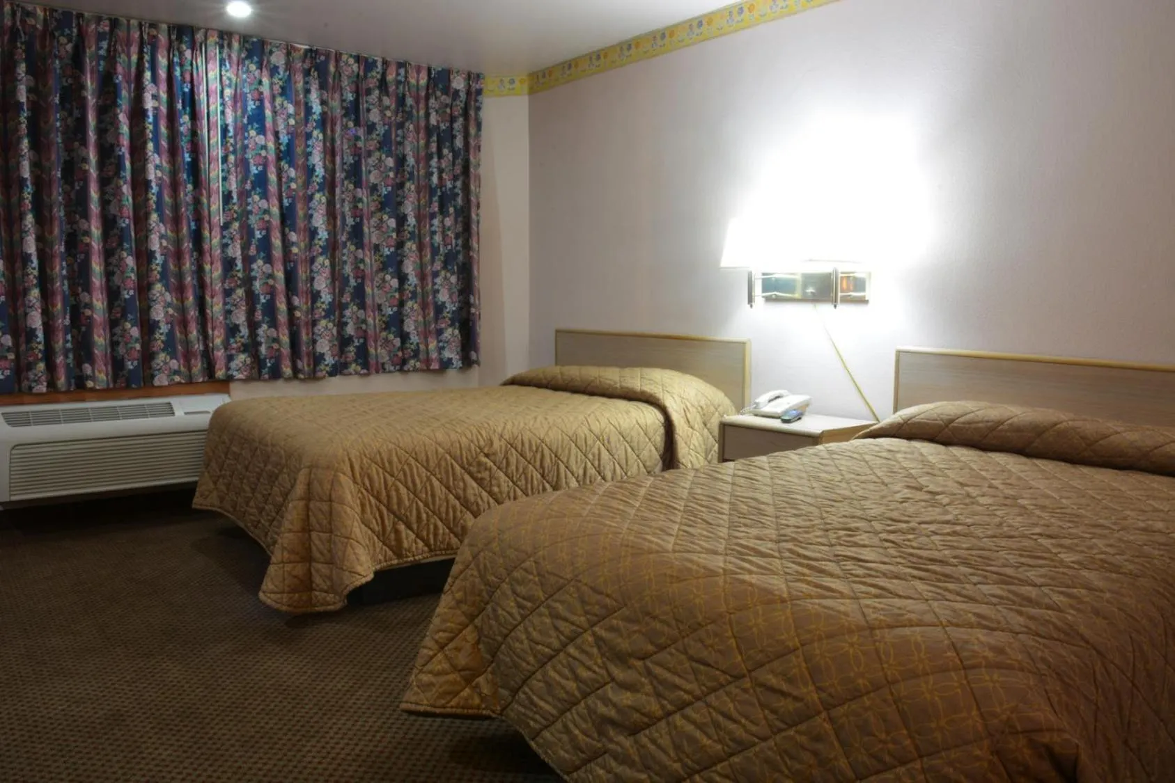 Double Room with Two Double Beds in The Flamingo Motel San Jose
