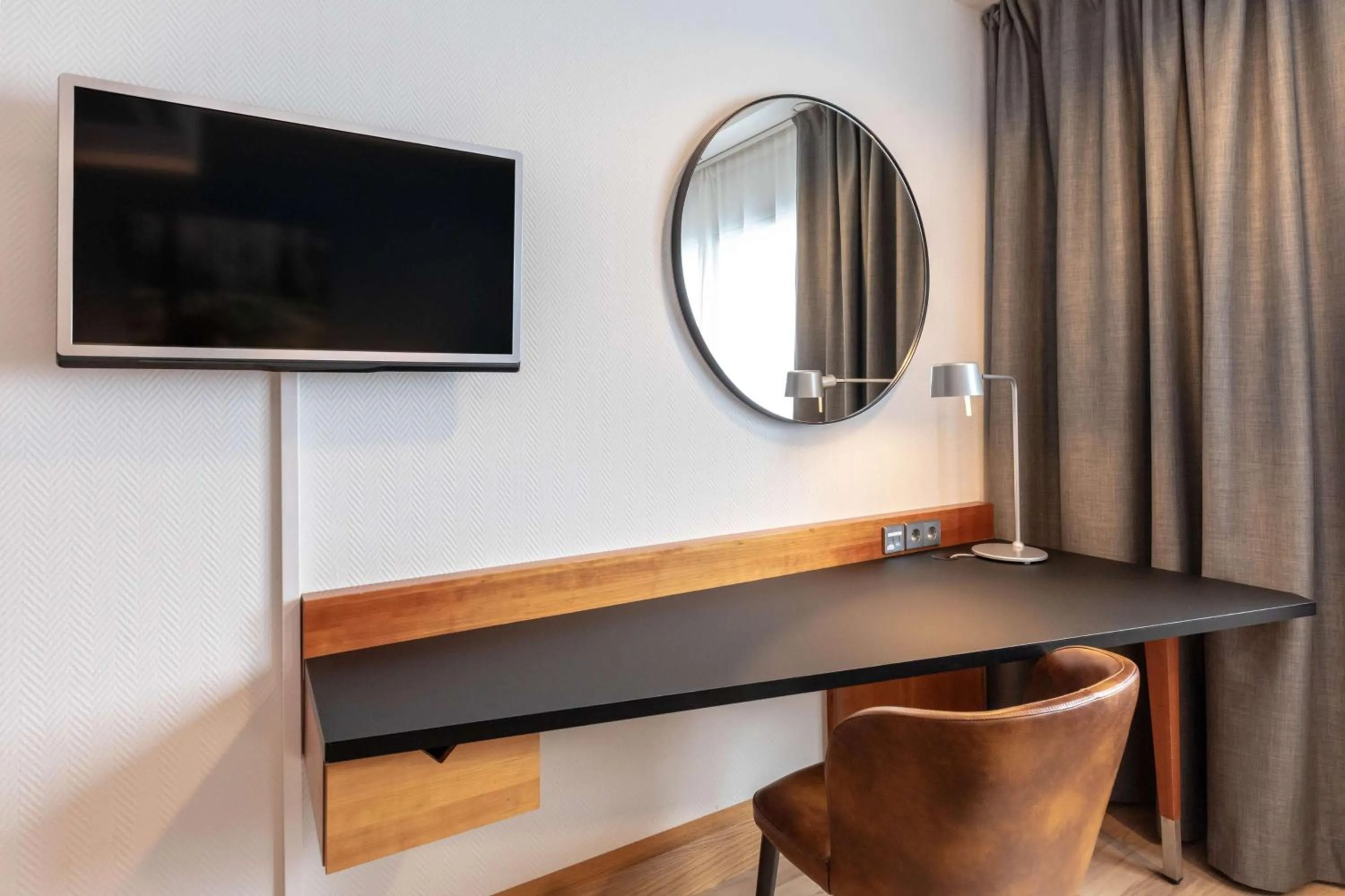 Queen Room in Scandic Espoo