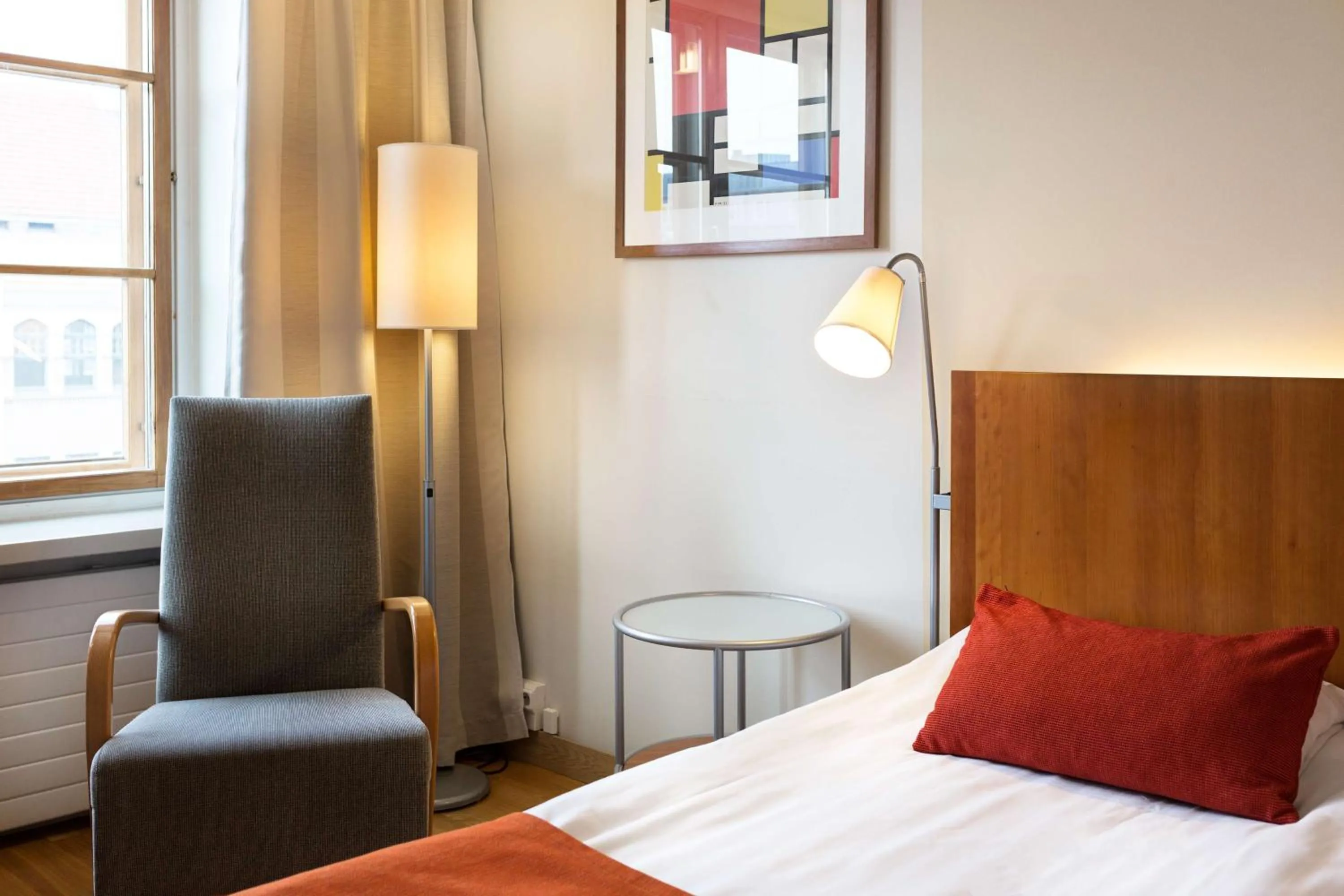 Standard King Room in Scandic Plaza Turku