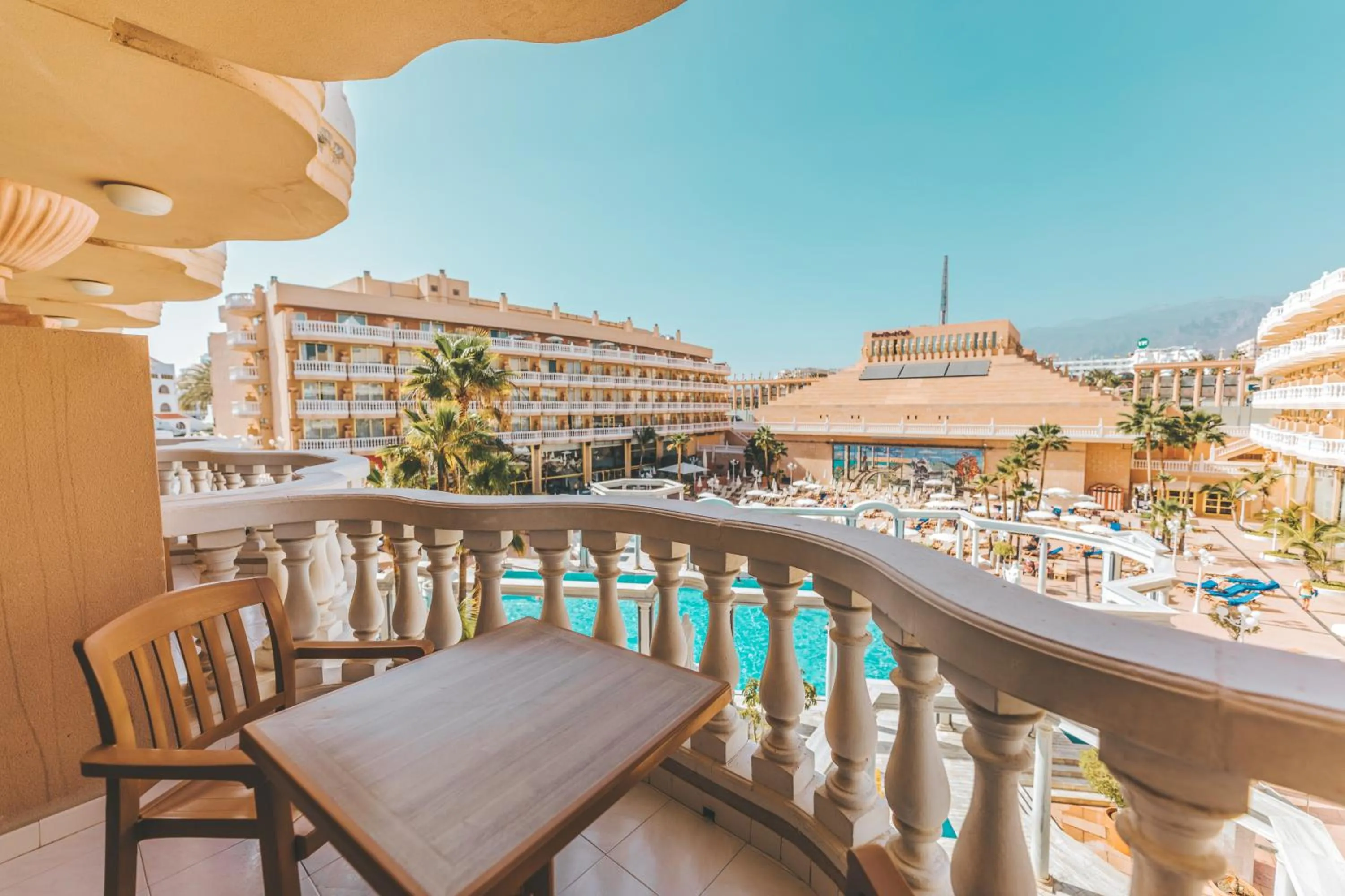 Twin Room with Pool View (2 Adults + 1 Child) in Hotel Cleopatra Palace