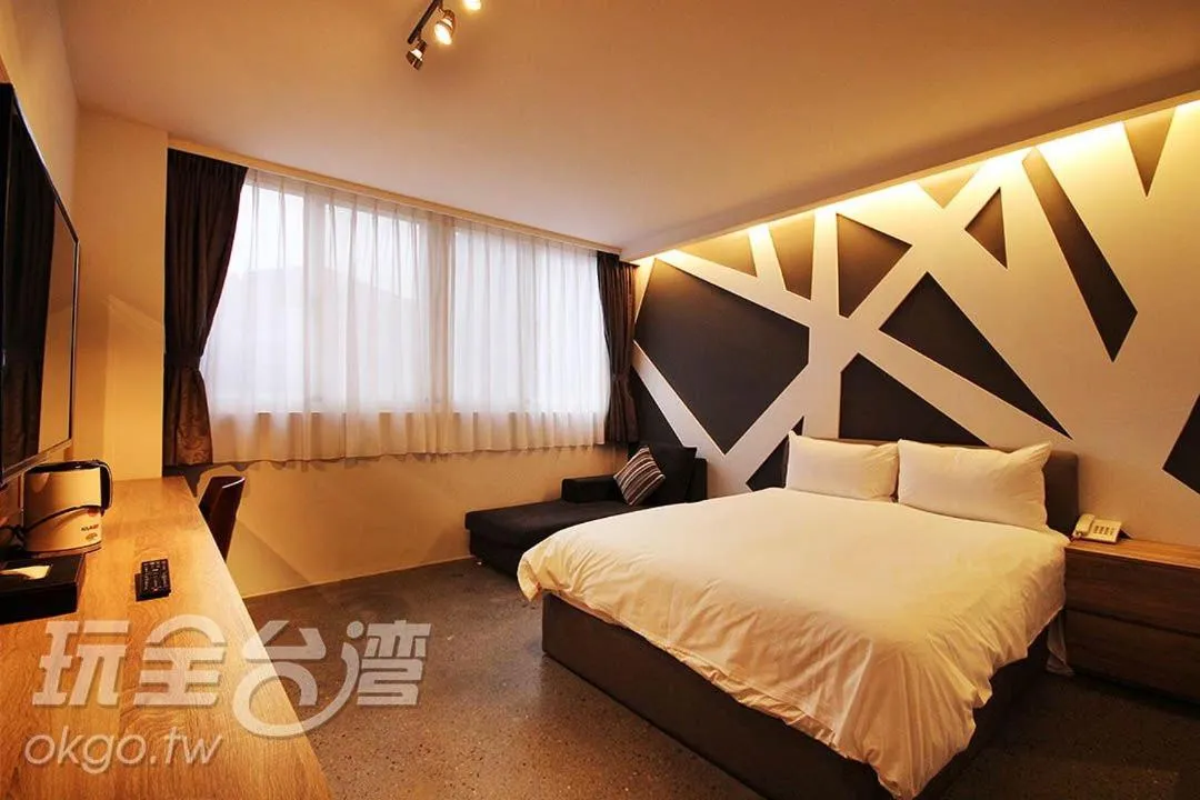 Double Room with Private Bathroom in Travel Light Hotel