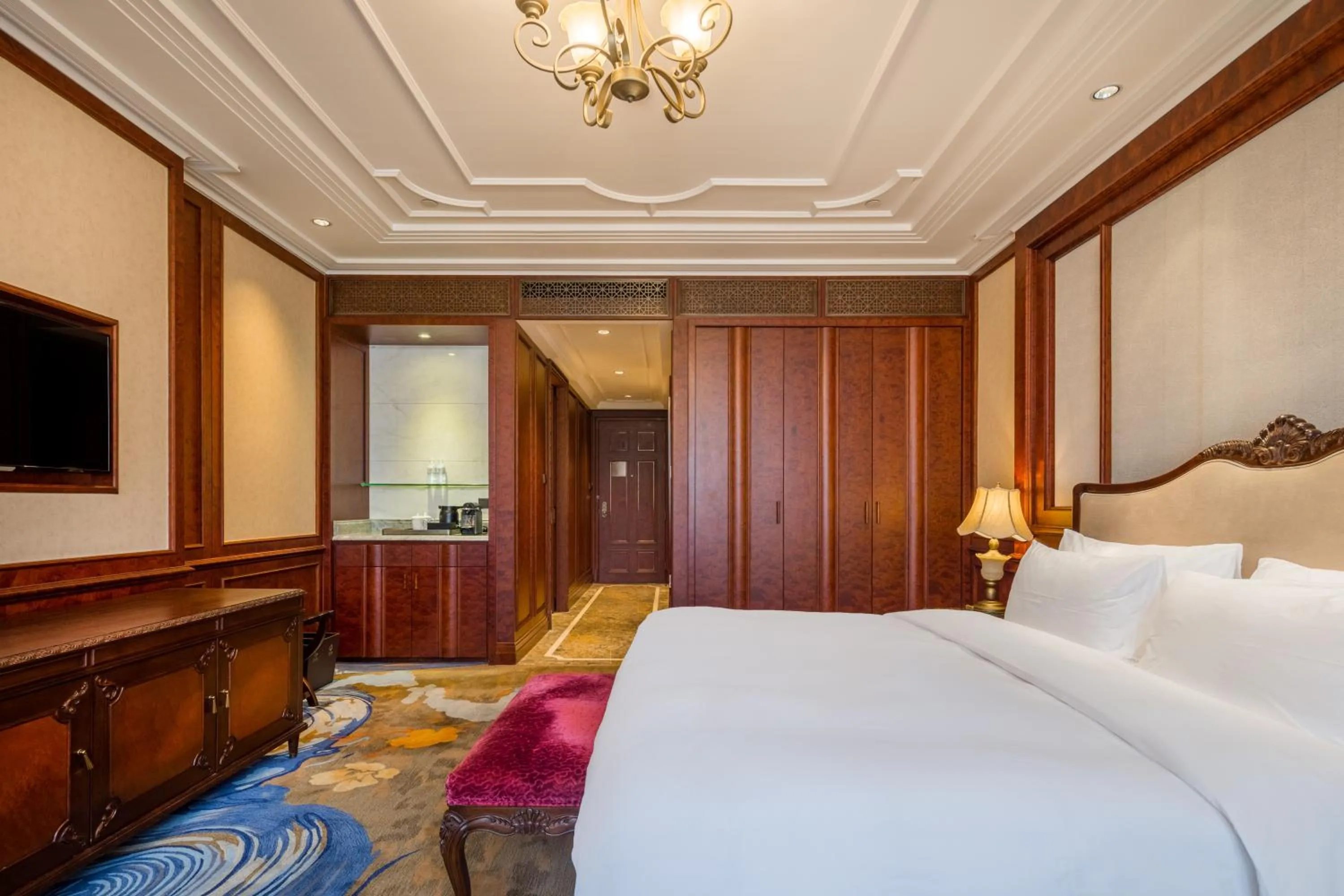 Queen Room with Garden View in Shanghai Donghu Hotel - Shanghai Style Garden House