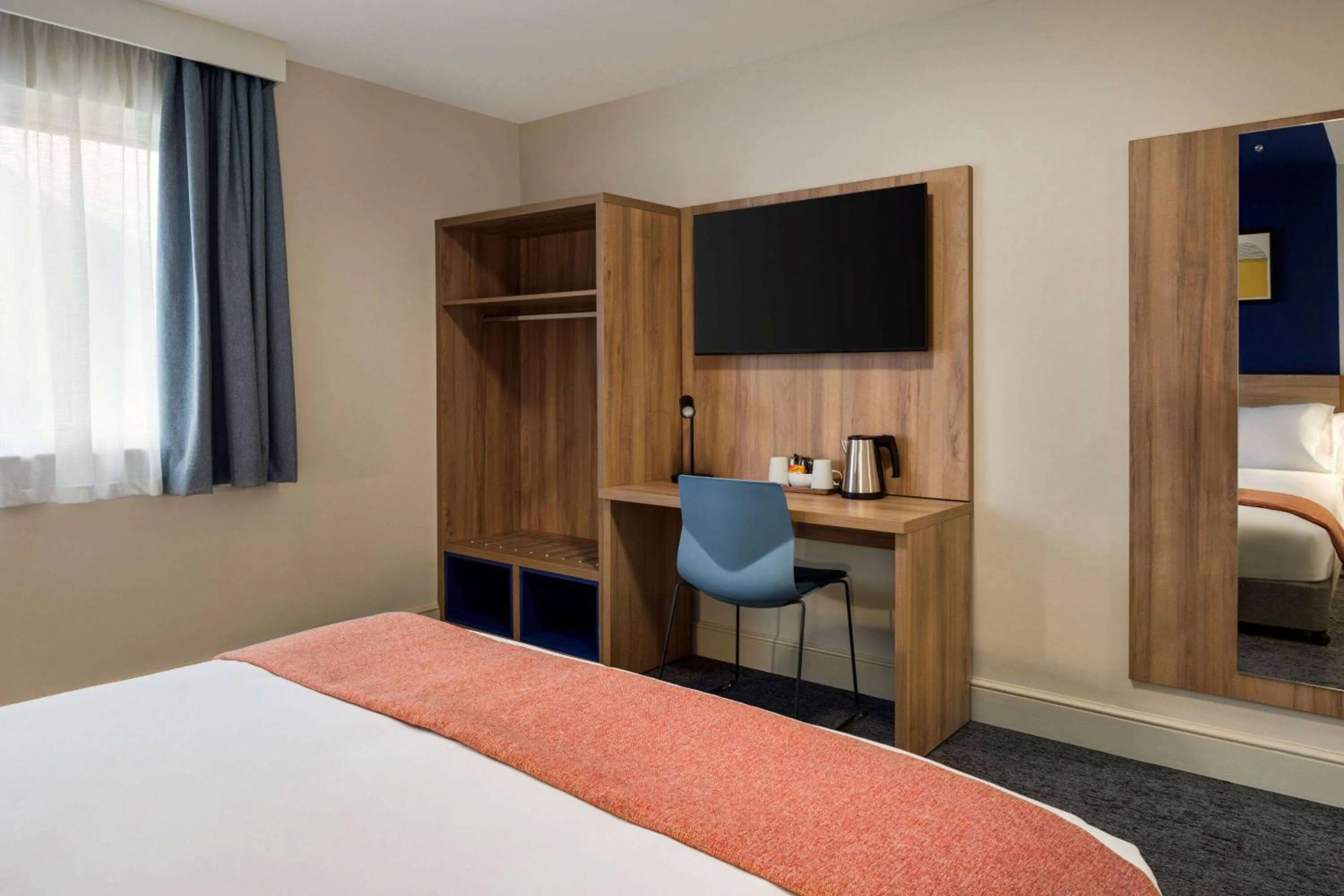King Room - Mobility Access in Days Inn Chesterfield - Tibshelf