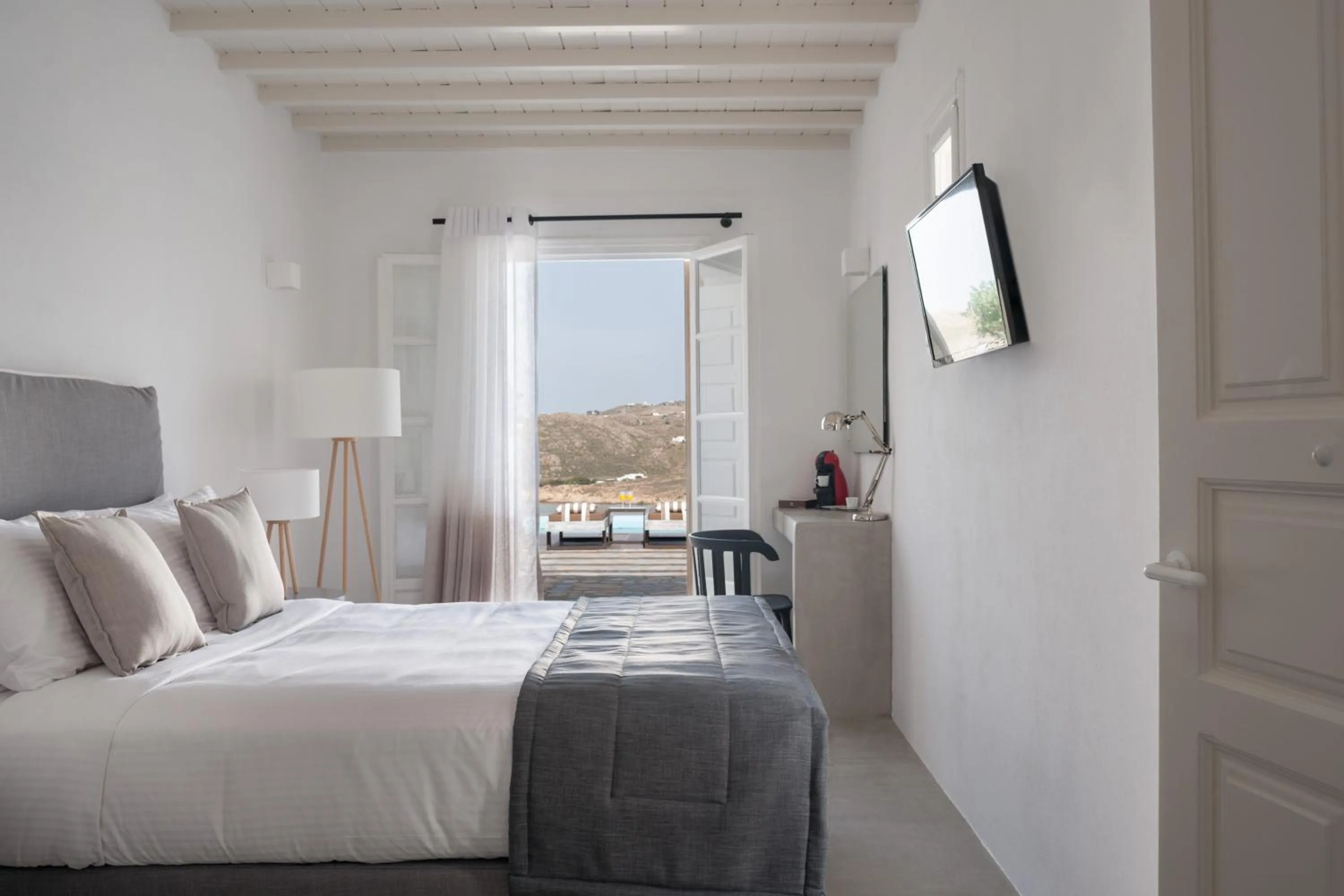Standard Double Room in Cova Mykonos Suites