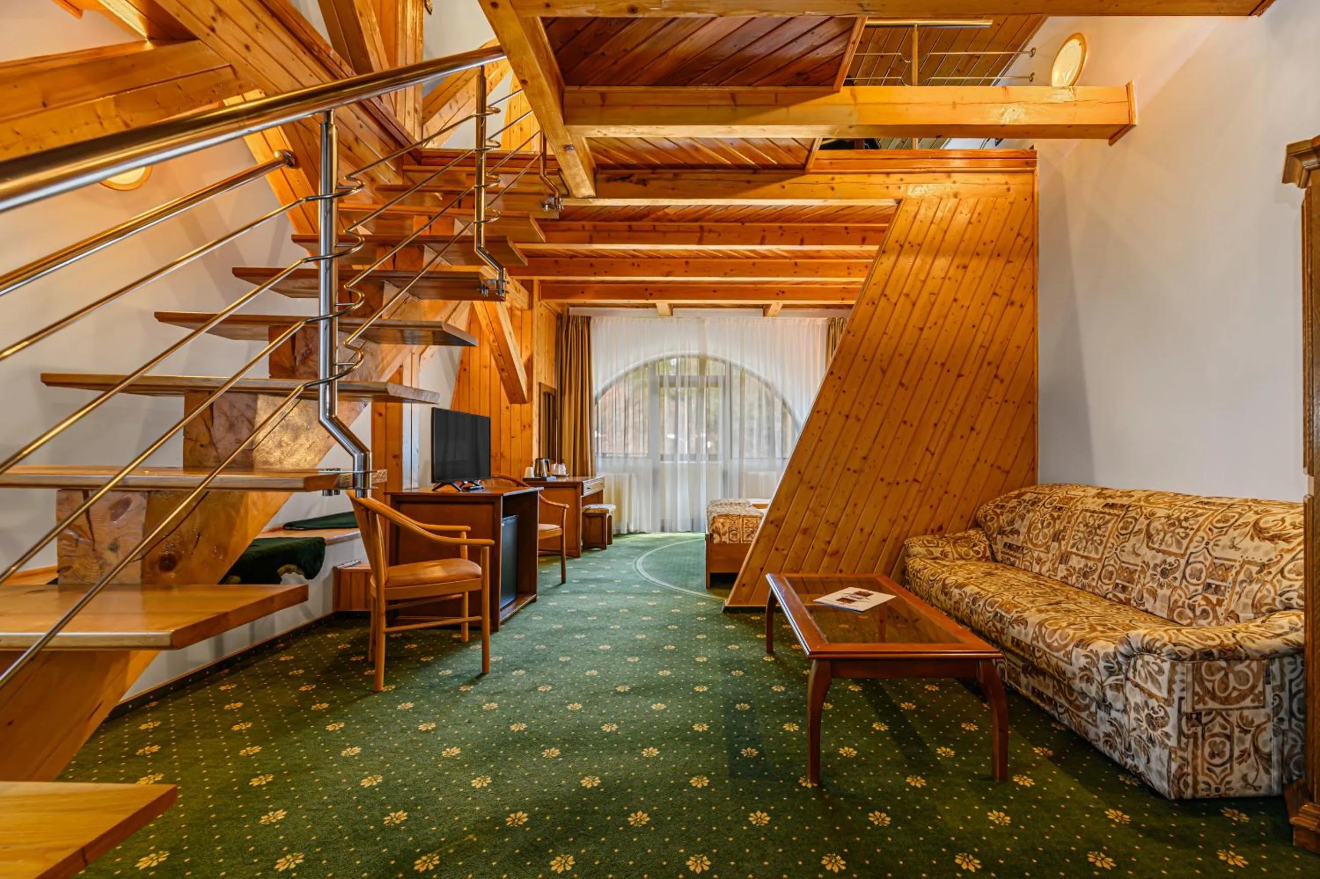 Two-Bedroom Suite in Hotel Casa Viorel jacuzzi & saunas