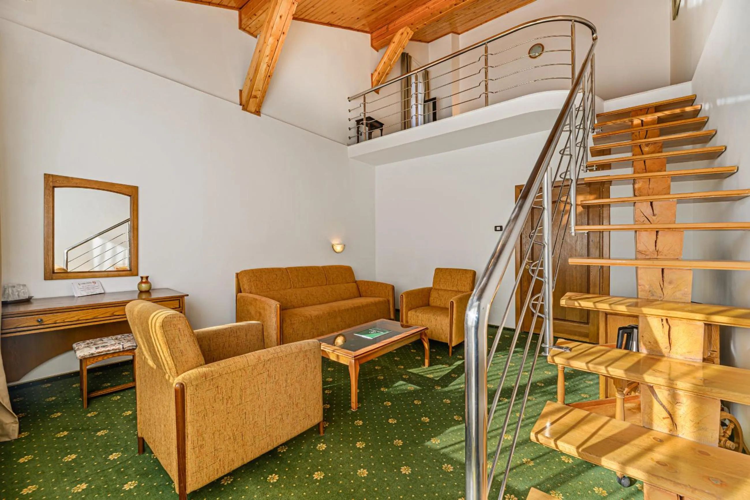 One-Bedroom Loft Apartment with Balcony - single occupancy in Hotel Casa Viorel jacuzzi & saunas