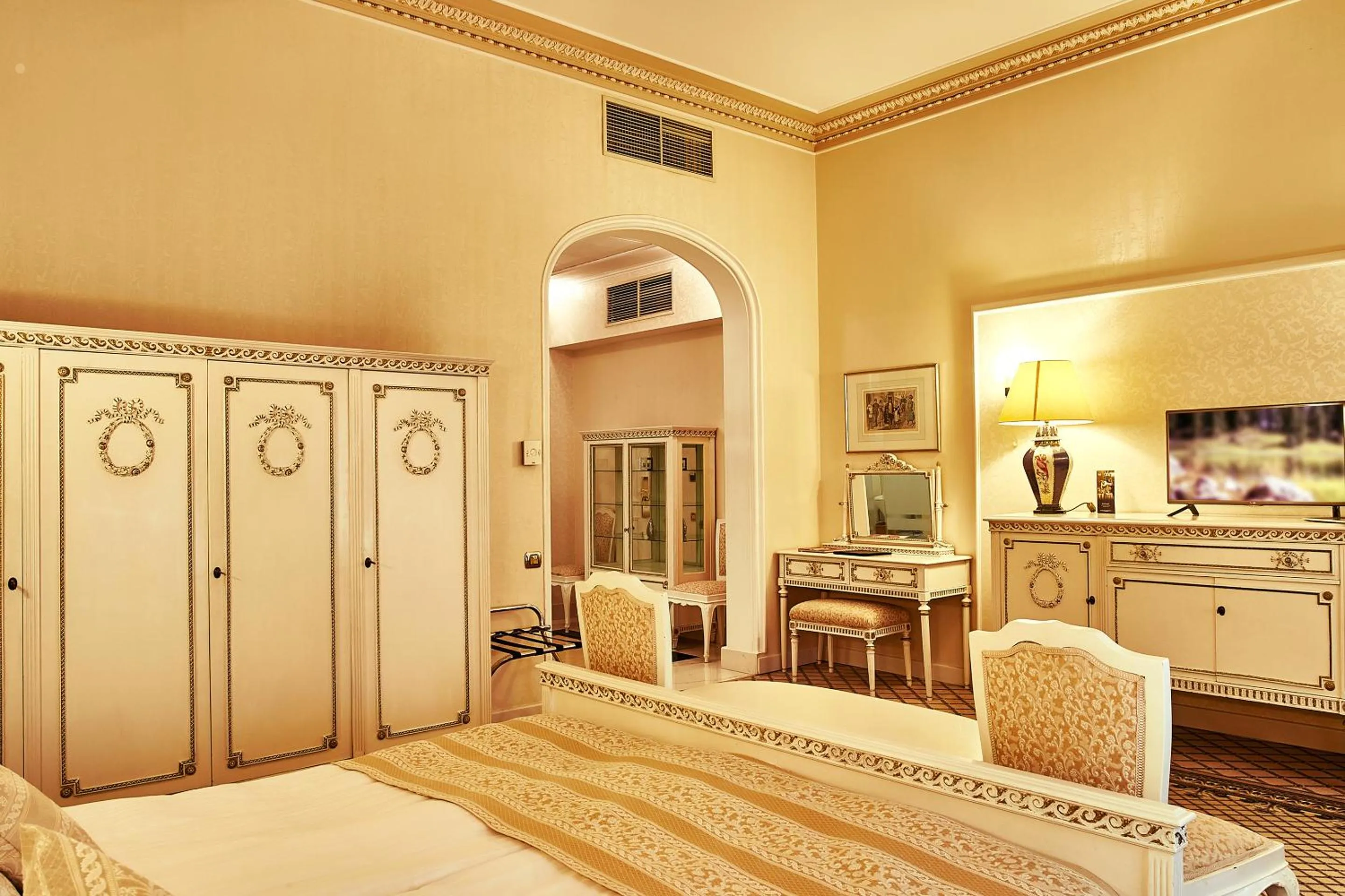 Deluxe Double Room - single occupancy in Grand Hotel Continental Bucuresti