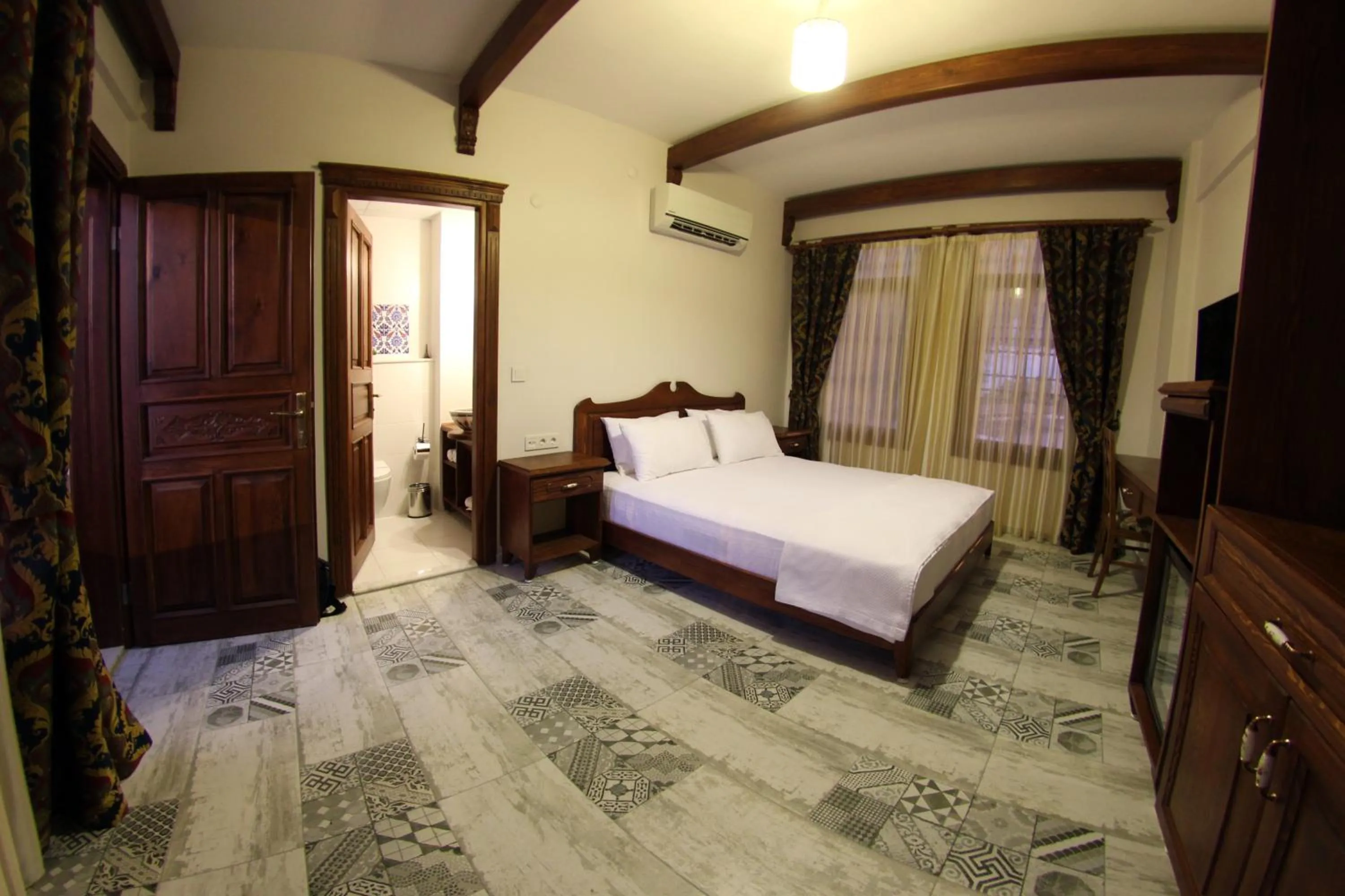 Deluxe Room in Hotel Mary's House