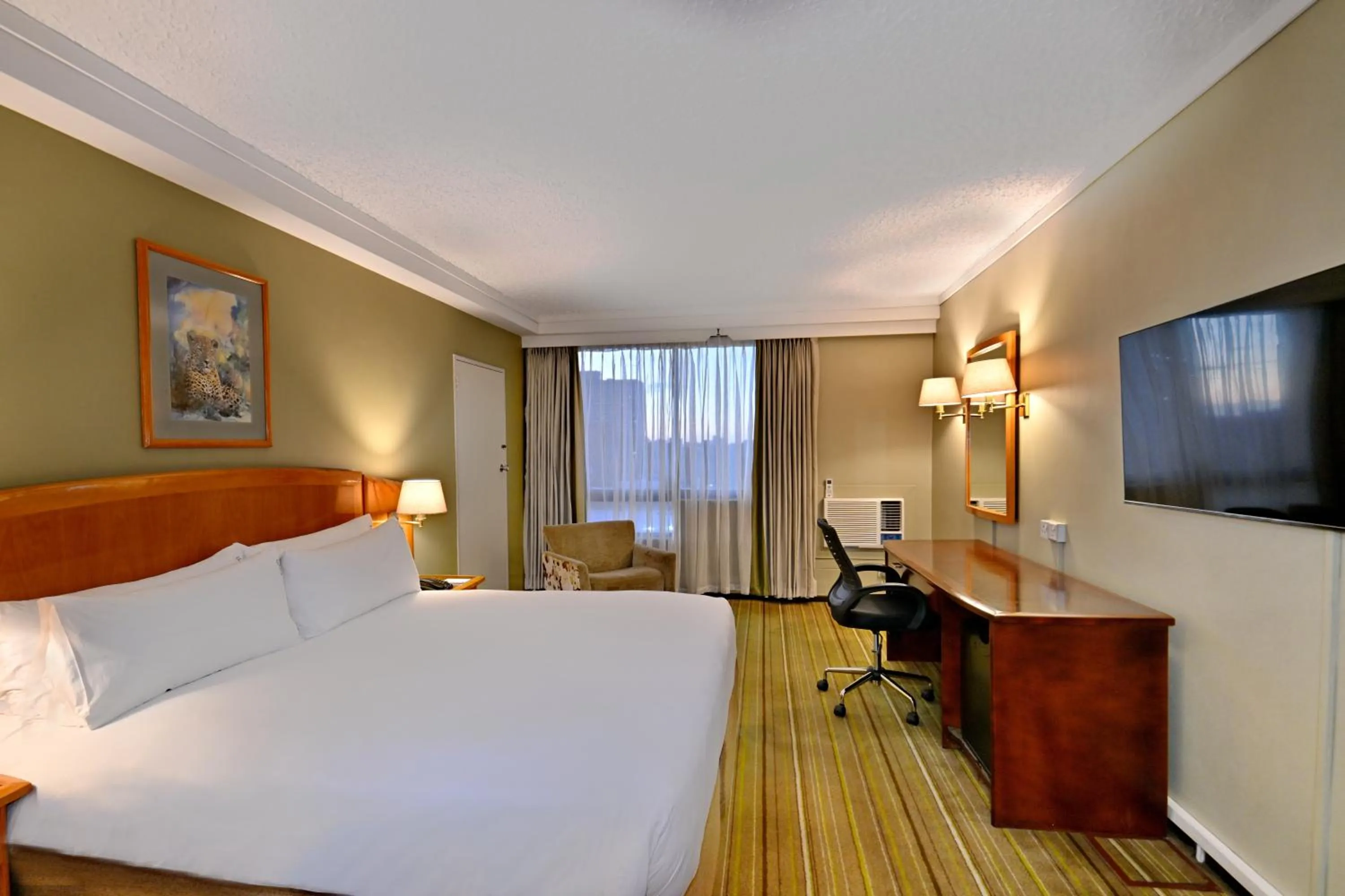Standard King Room - Smoking in Holiday Inn - Harare by IHG