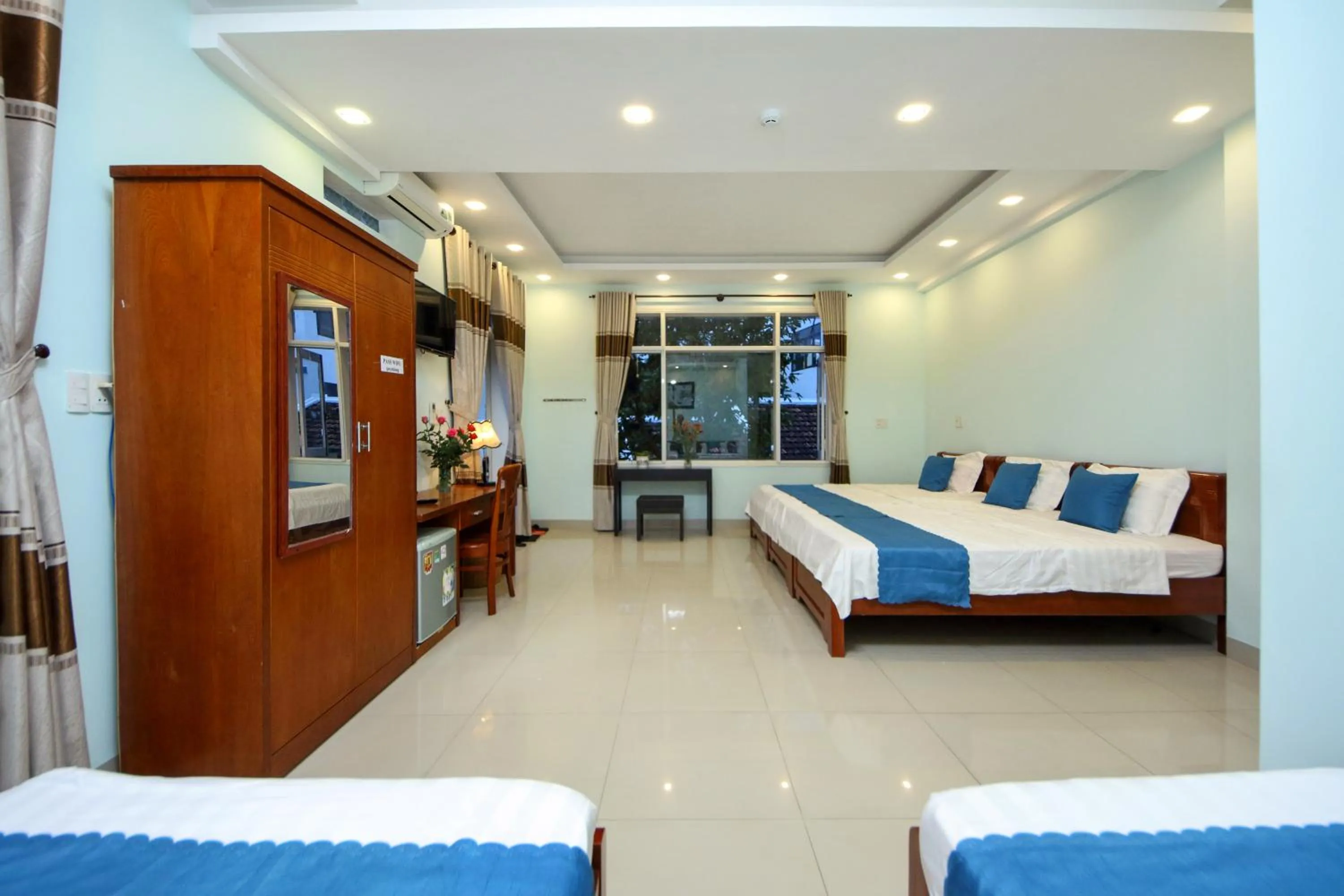 Family Room with Balcony in Quynh Long Villa