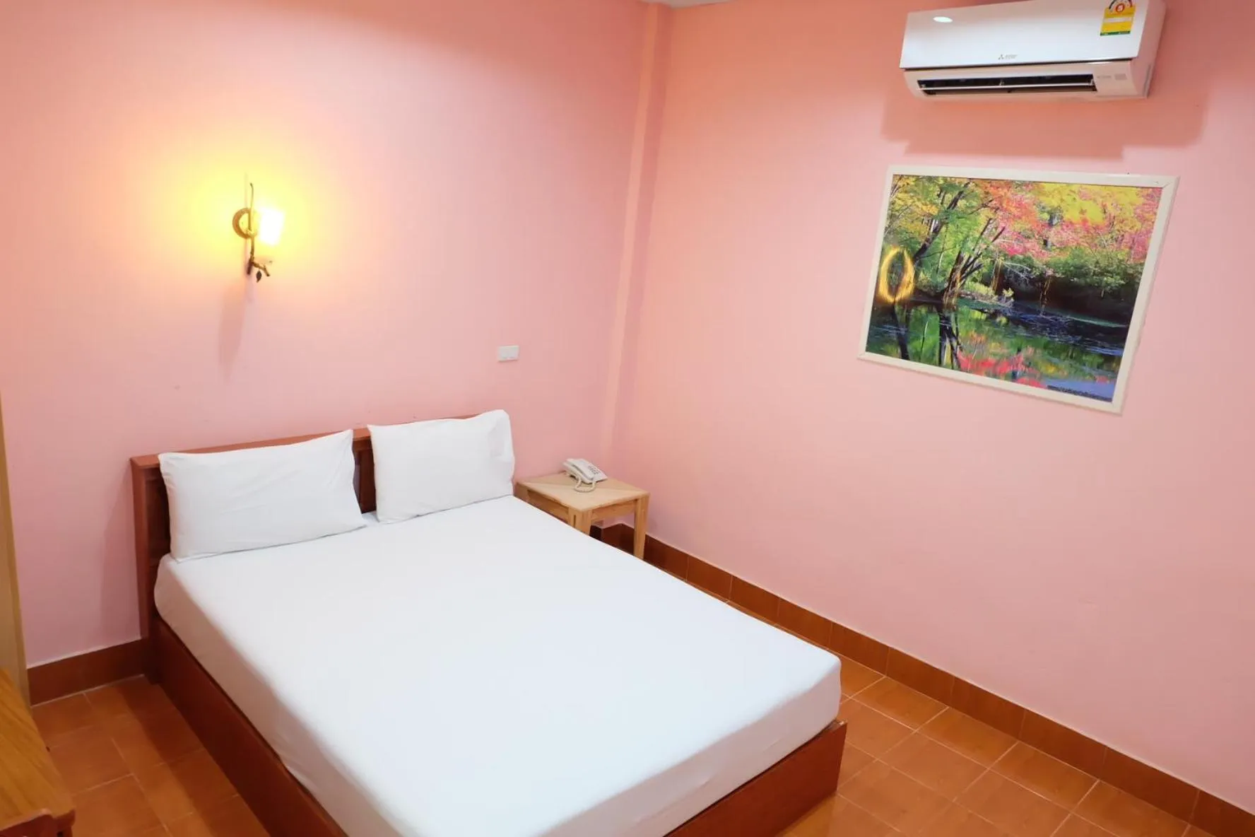 Standard Double Room in Sakaeogarden Hotel