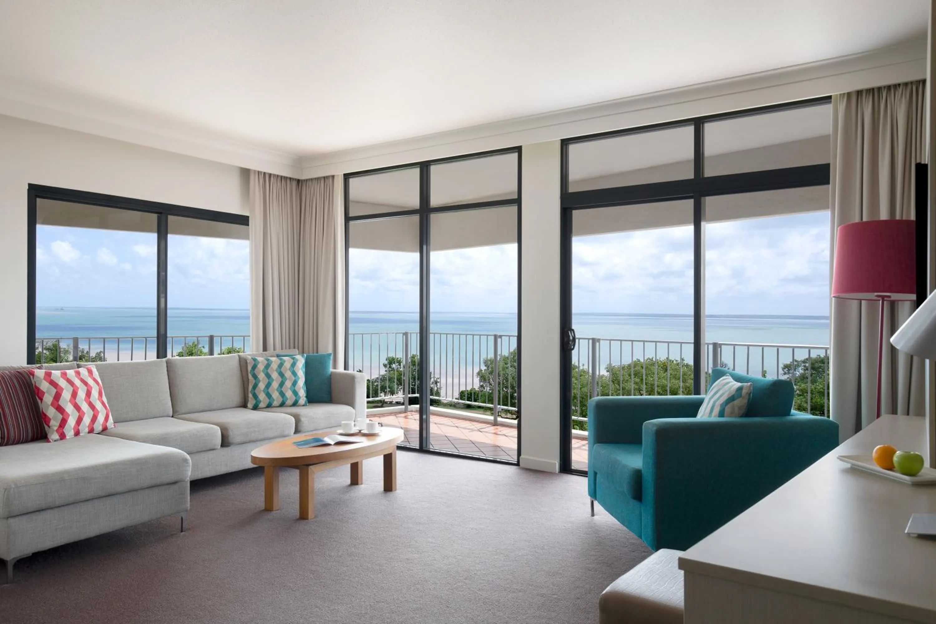 Three-Bedroom Apartment - Weekly Housekeeping in Mantra on The Esplanade