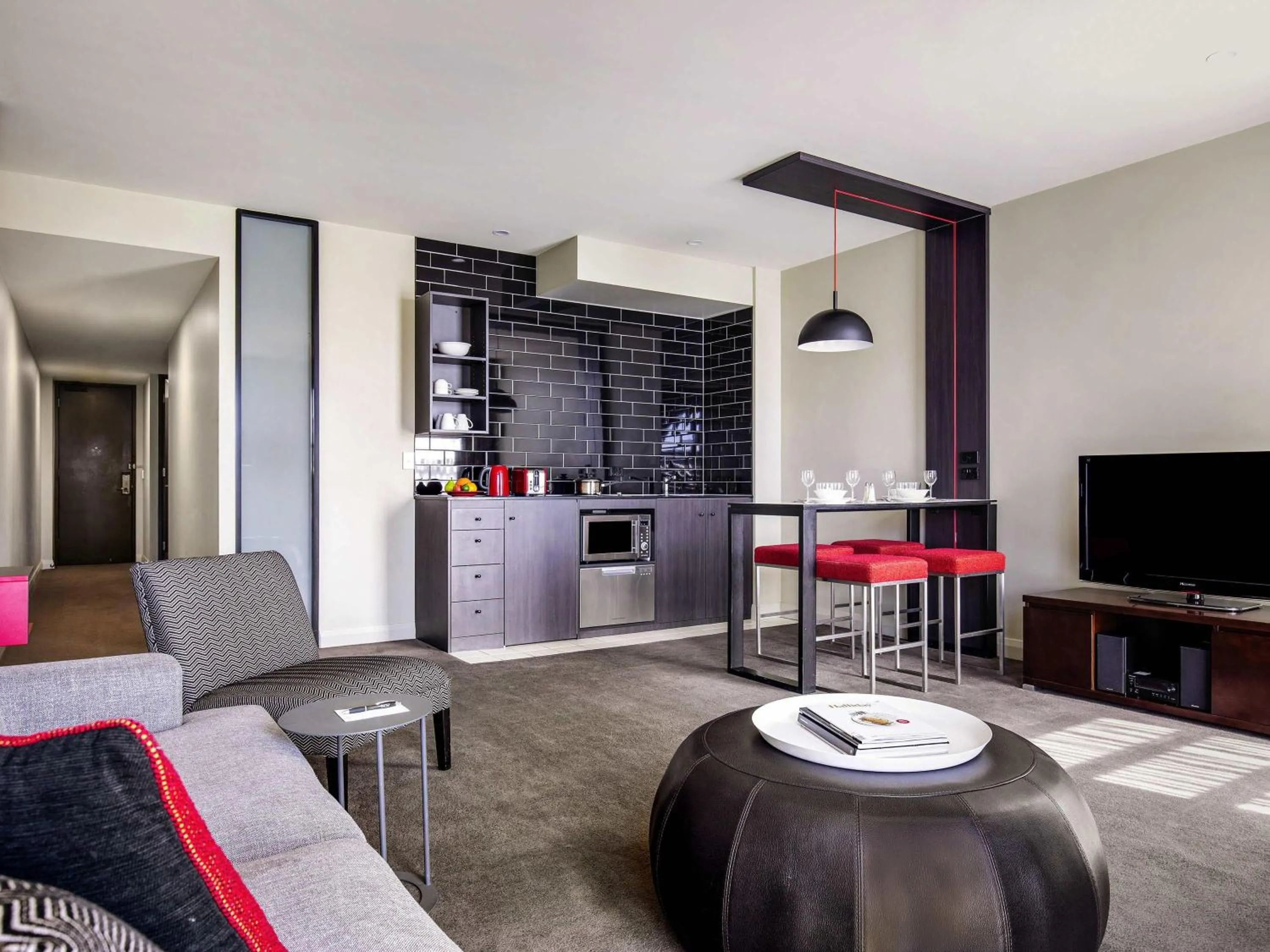Two-Bedroom Suite with Two Queen Beds in Mantra Hindmarsh Square