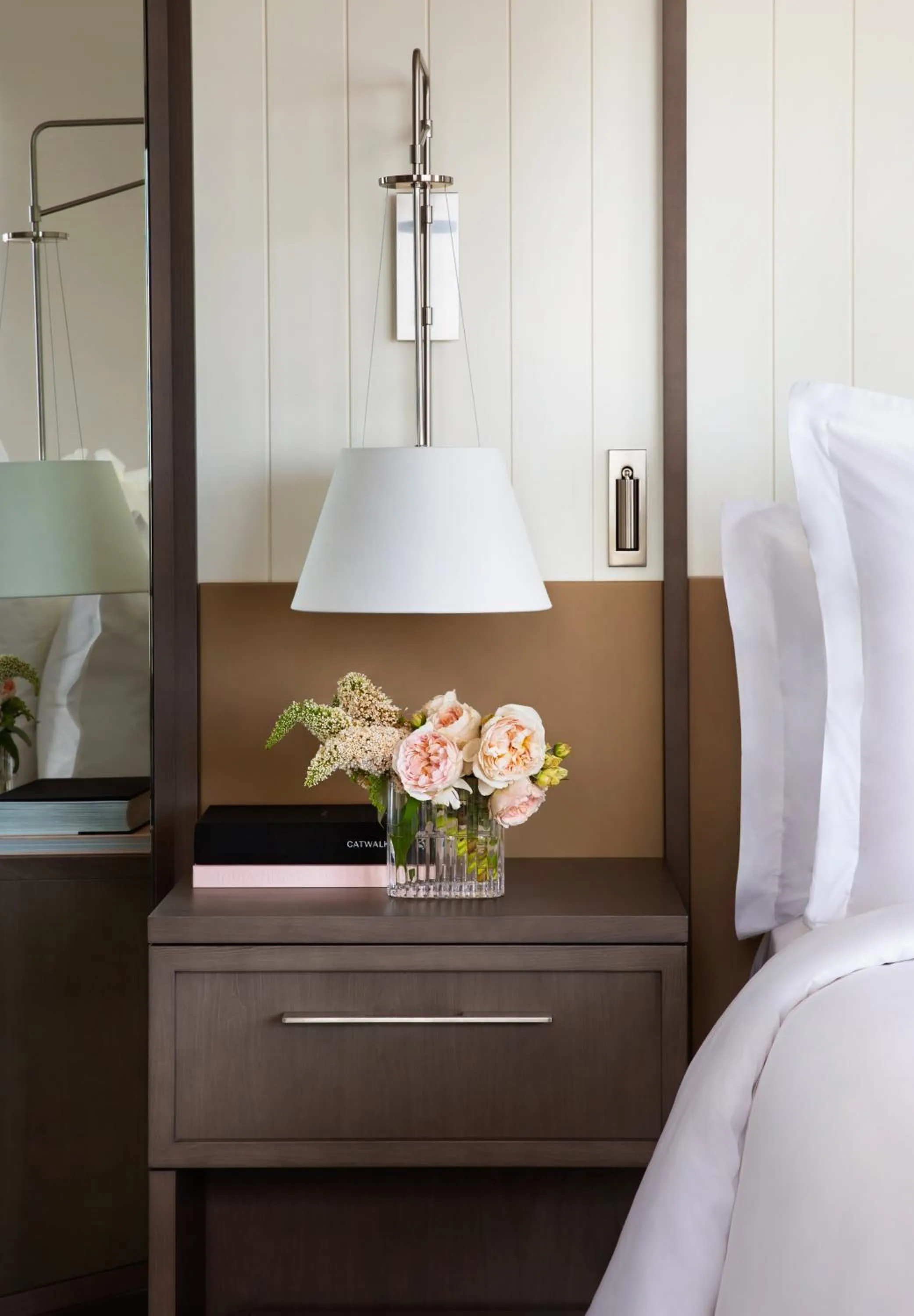 Deluxe Full Harbor Twin Room in Four Seasons Hotel Sydney