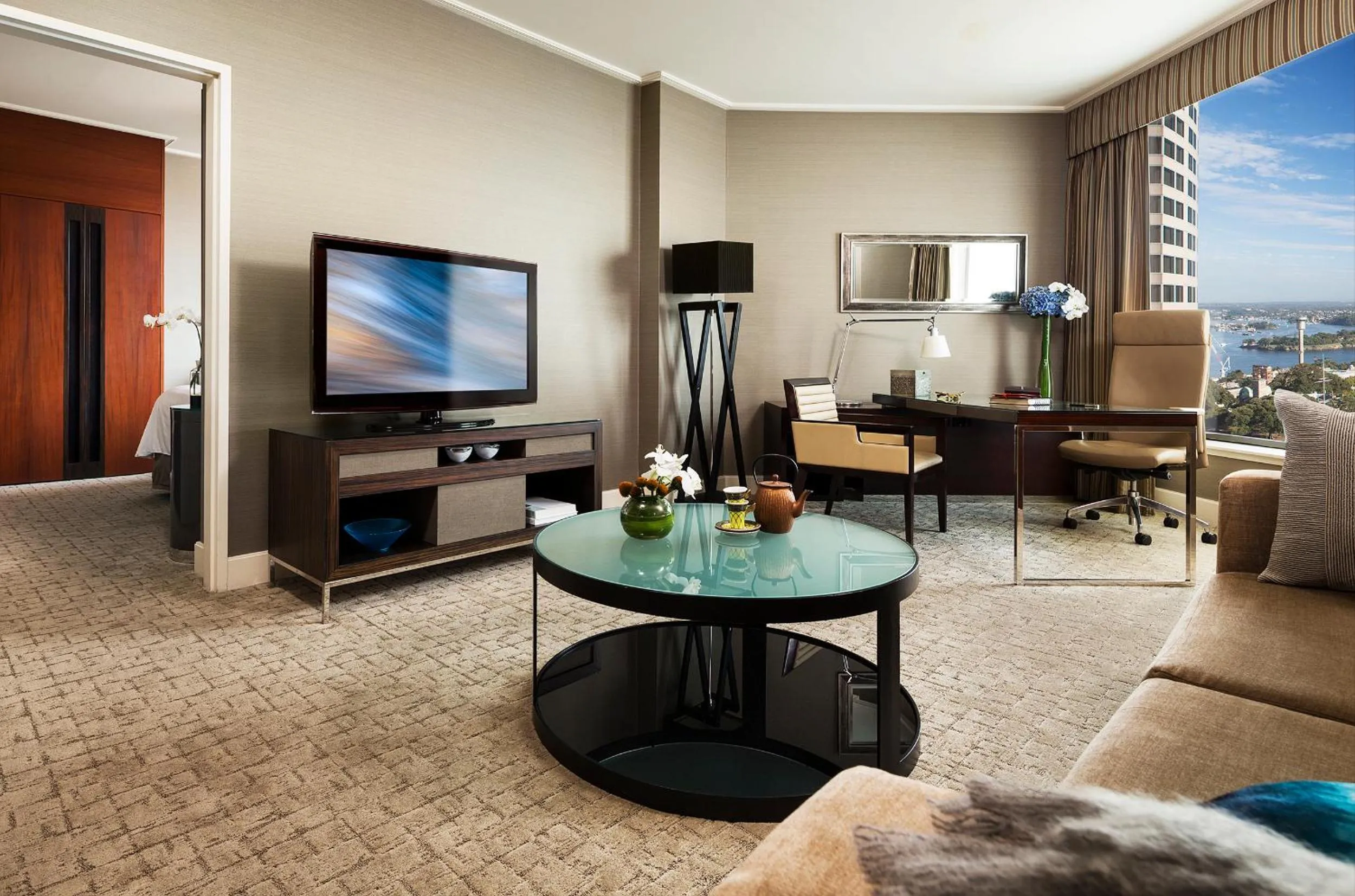 One-Bedroom Opera Club Suite in Four Seasons Hotel Sydney