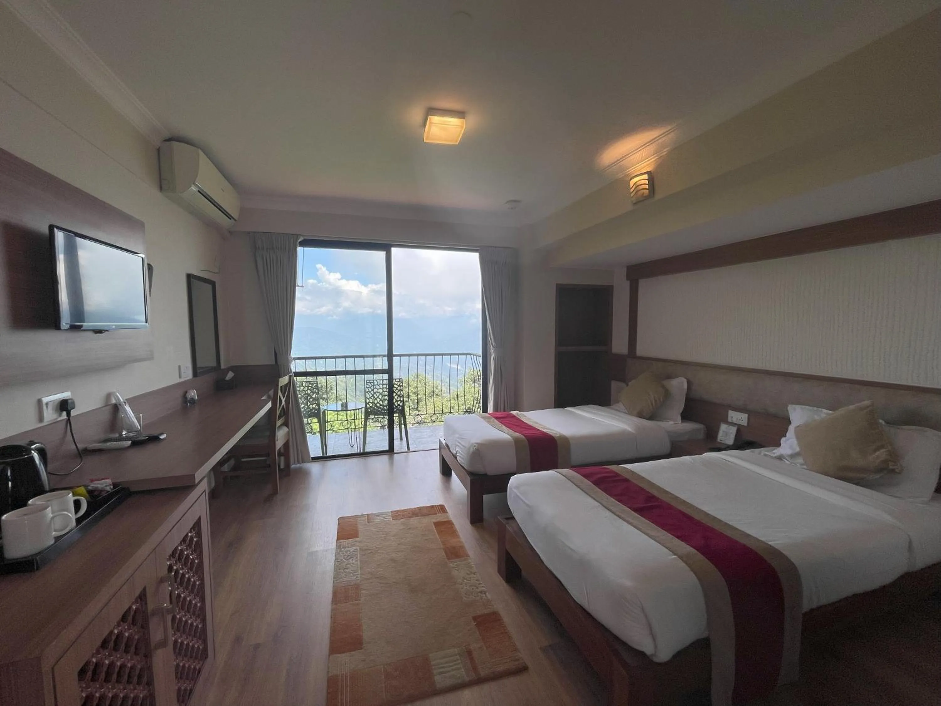 Deluxe Double or Twin Room - single occupancy in Hotel Himalayan Villa - Nagarkot