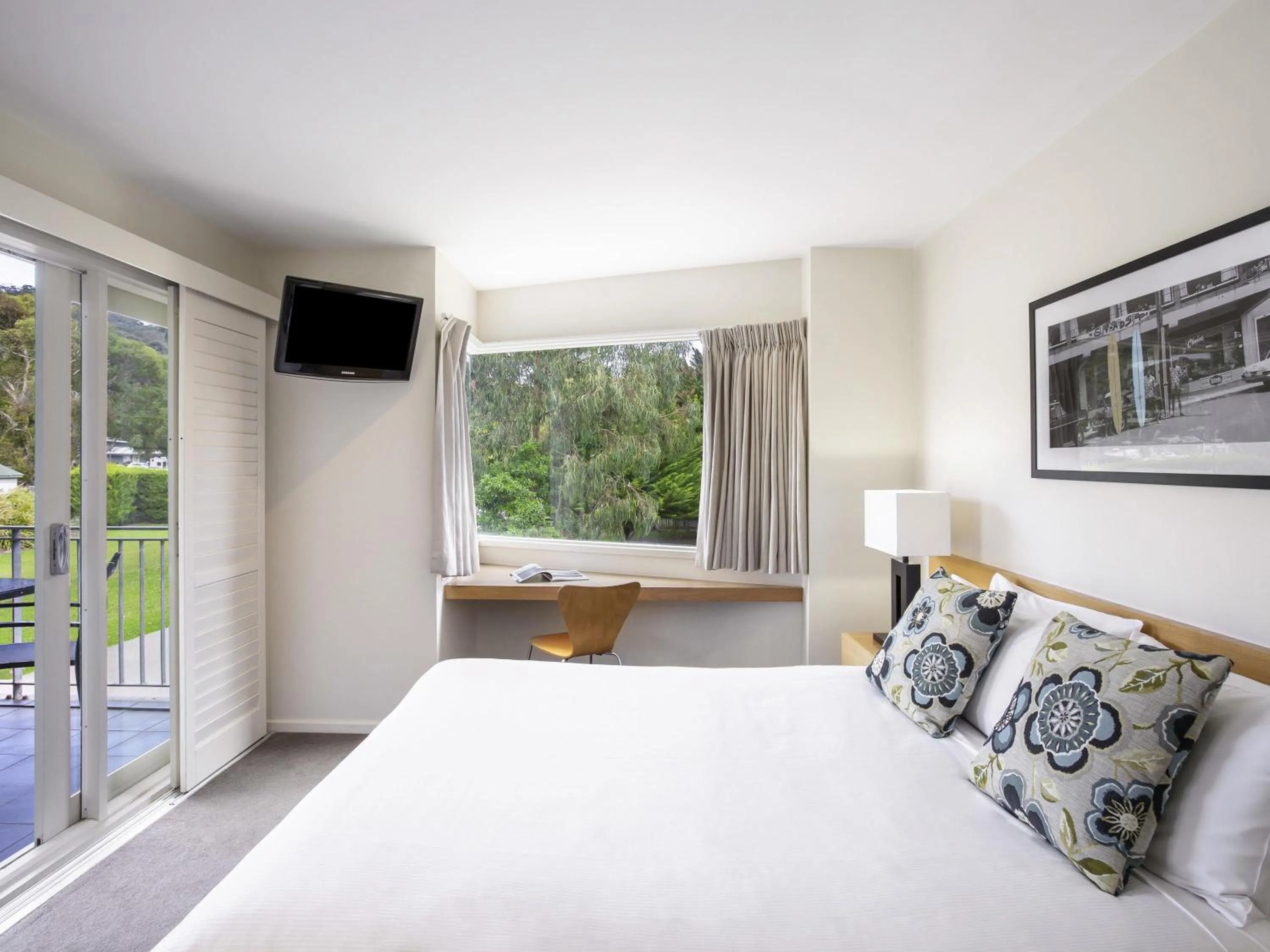 One-Bedroom with Garden View in Mantra Lorne
