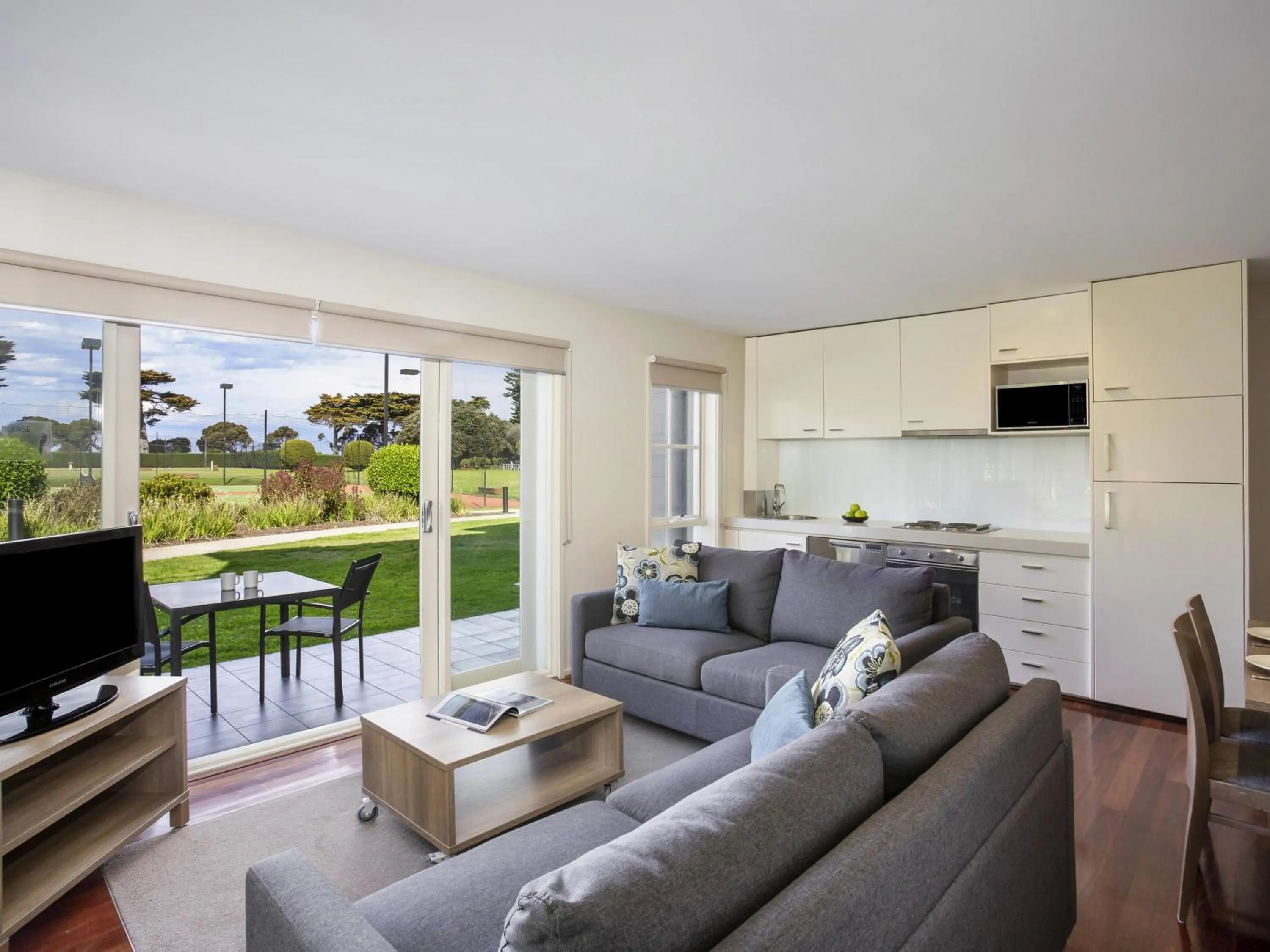 Two-Bedroom Dual Key with Garden View in Mantra Lorne