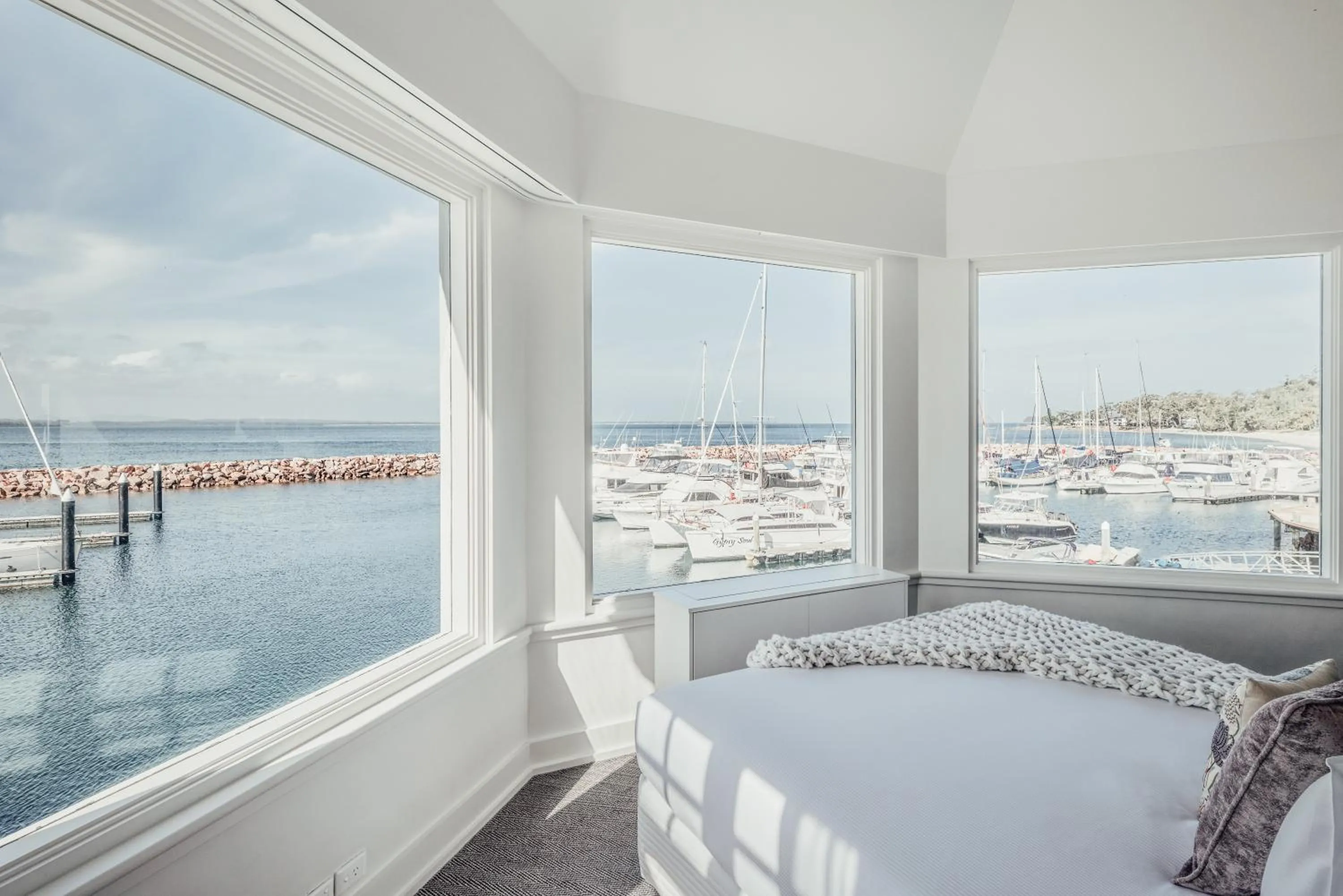 Two-Bedroom Loft Suite in Anchorage Port Stephens