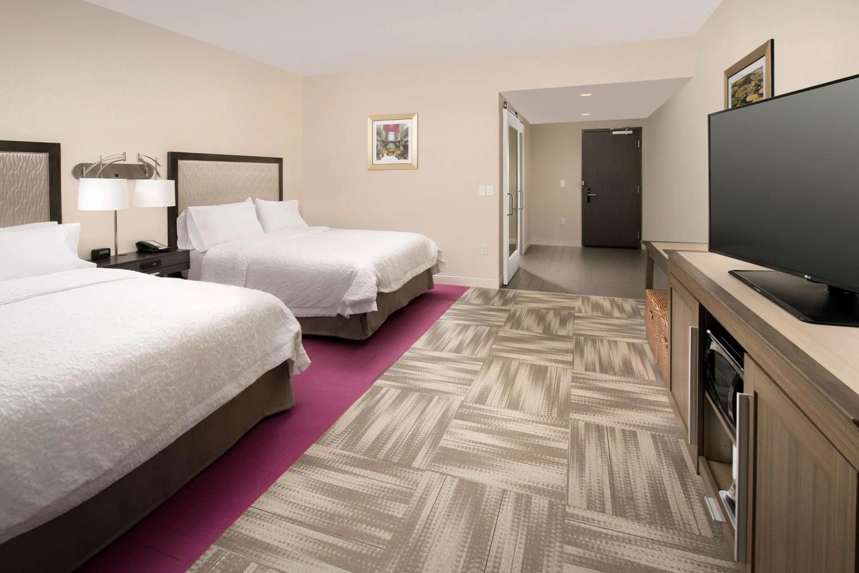 Queen Room with Two Queen Beds - Mobility Access/Non-Smoking in Hampton Inn Huntsville/Village of Providence, AL