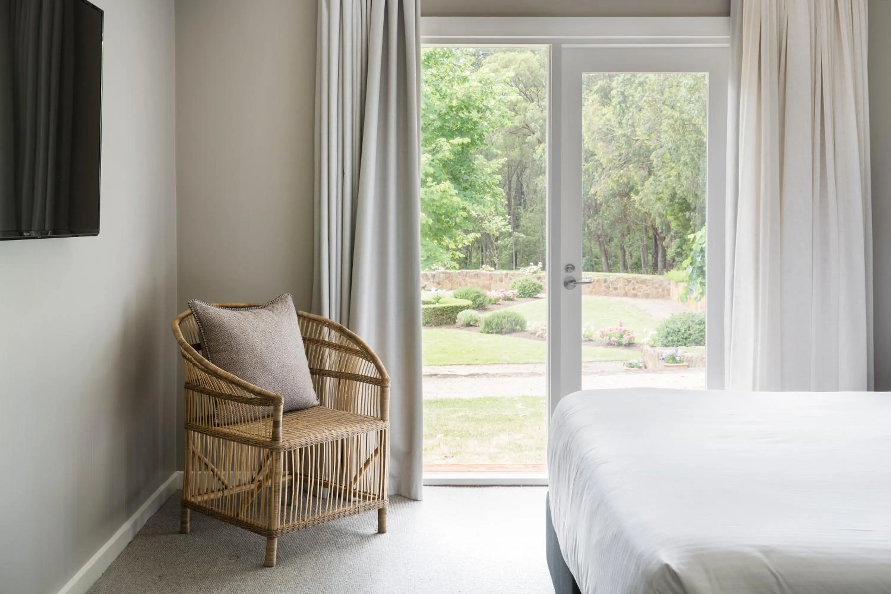 Terrace Room in Lancemore Lindenderry Red Hill