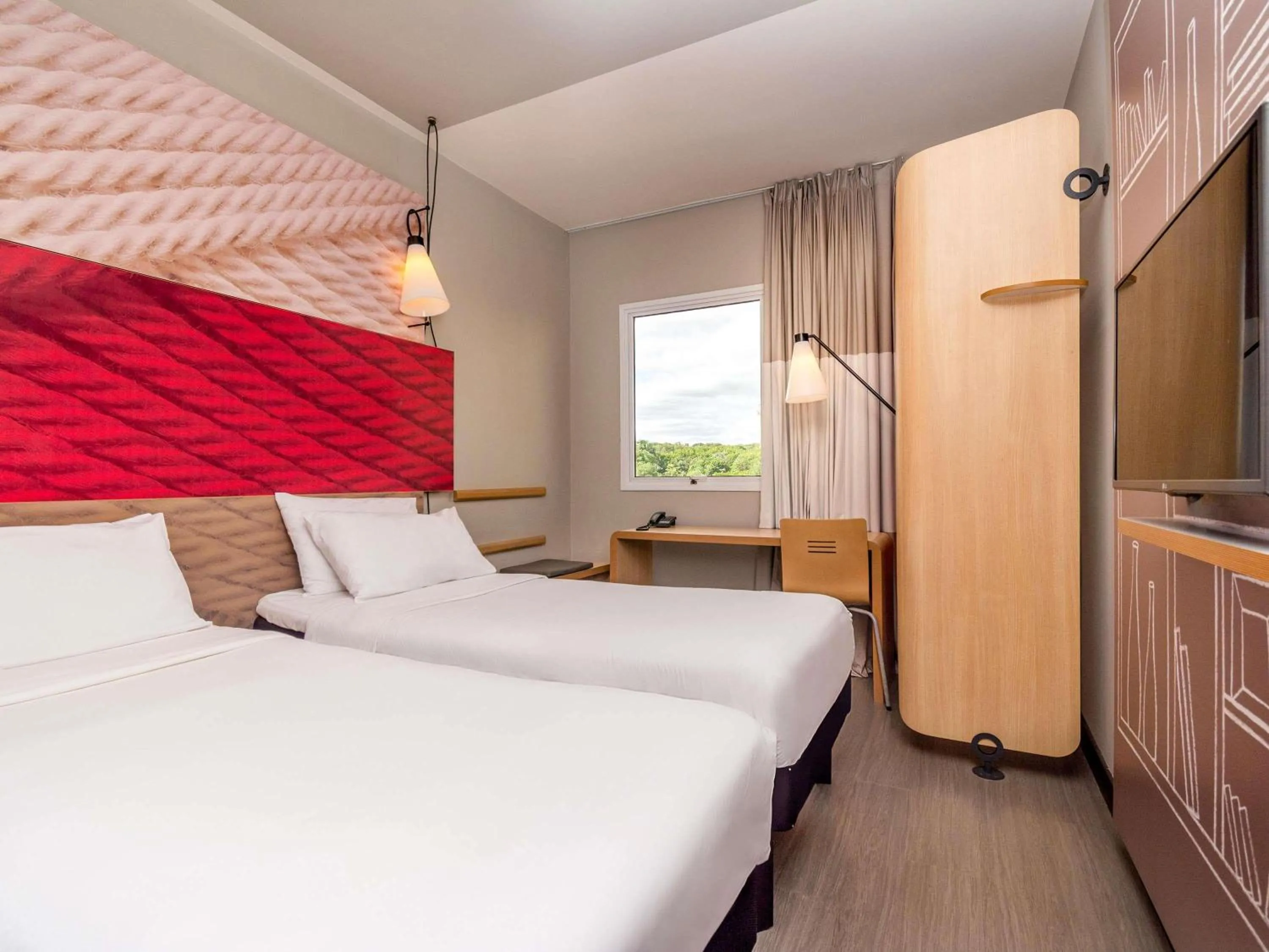 Superior Twin Room in ibis Campo Grande