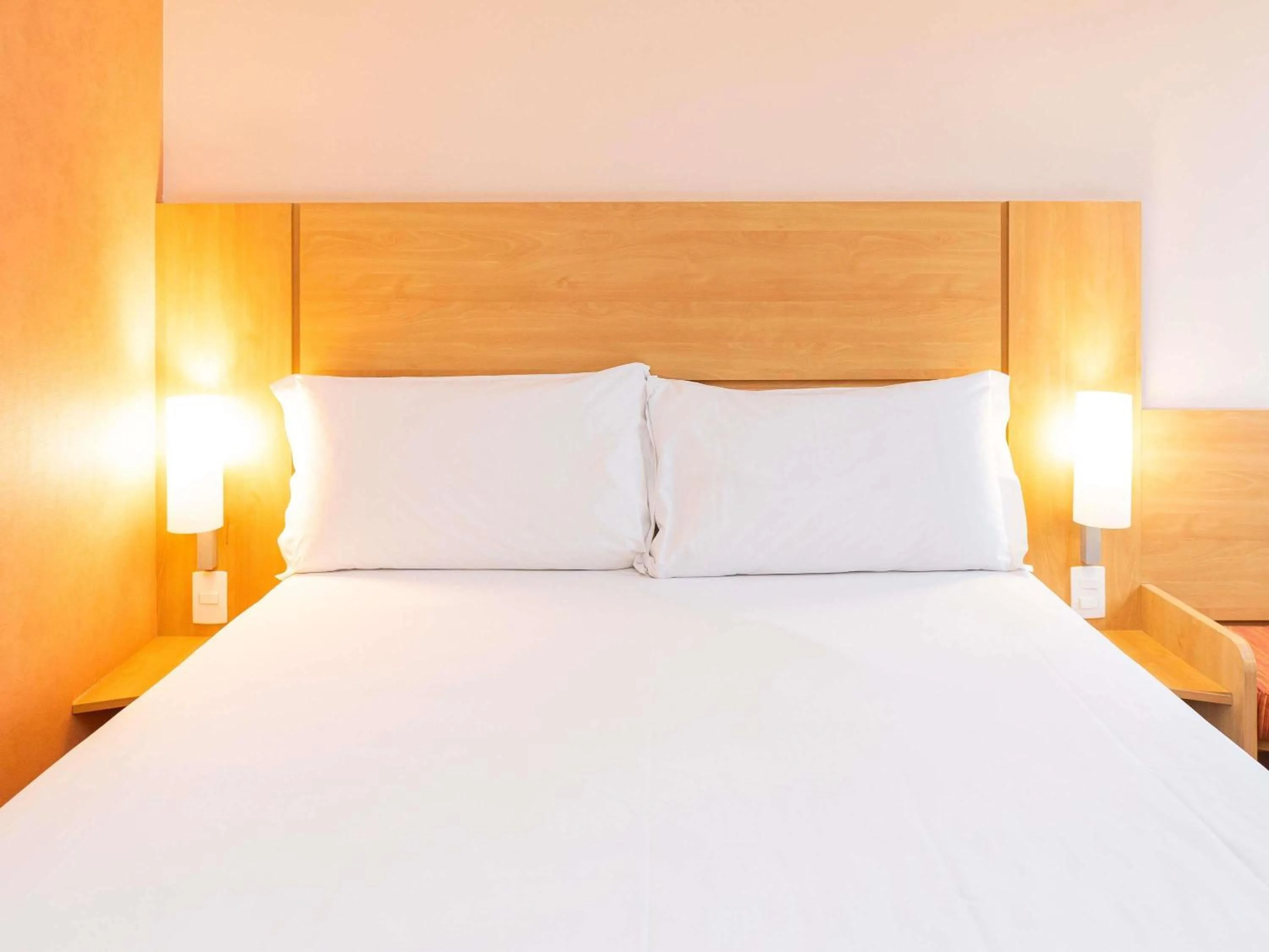 Standard Double Room - single occupancy in ibis Porto Alegre Moinhos de Vento