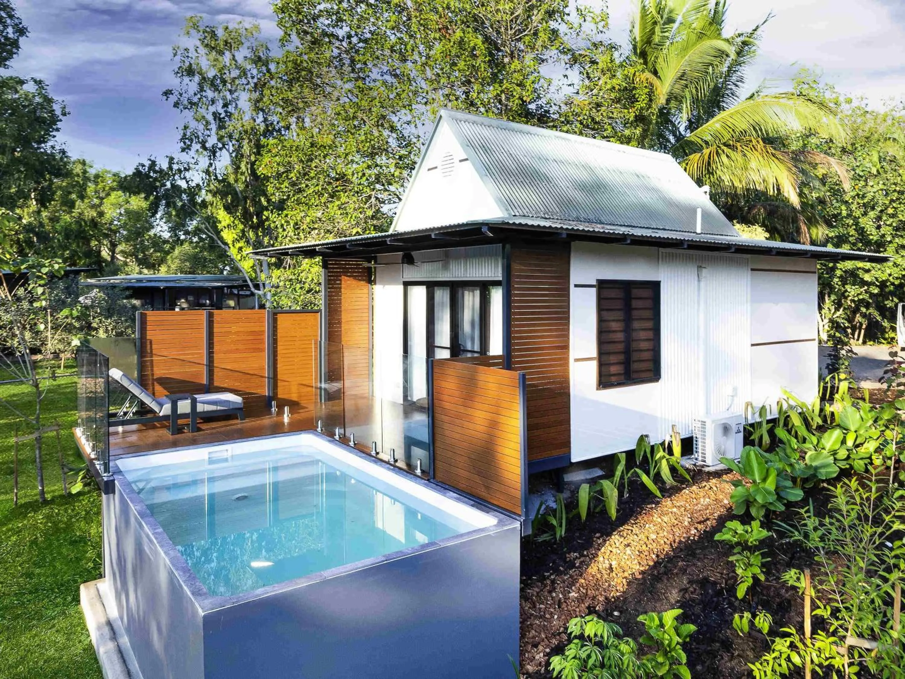 Pool Villa in Mercure Darwin Airport Resort
