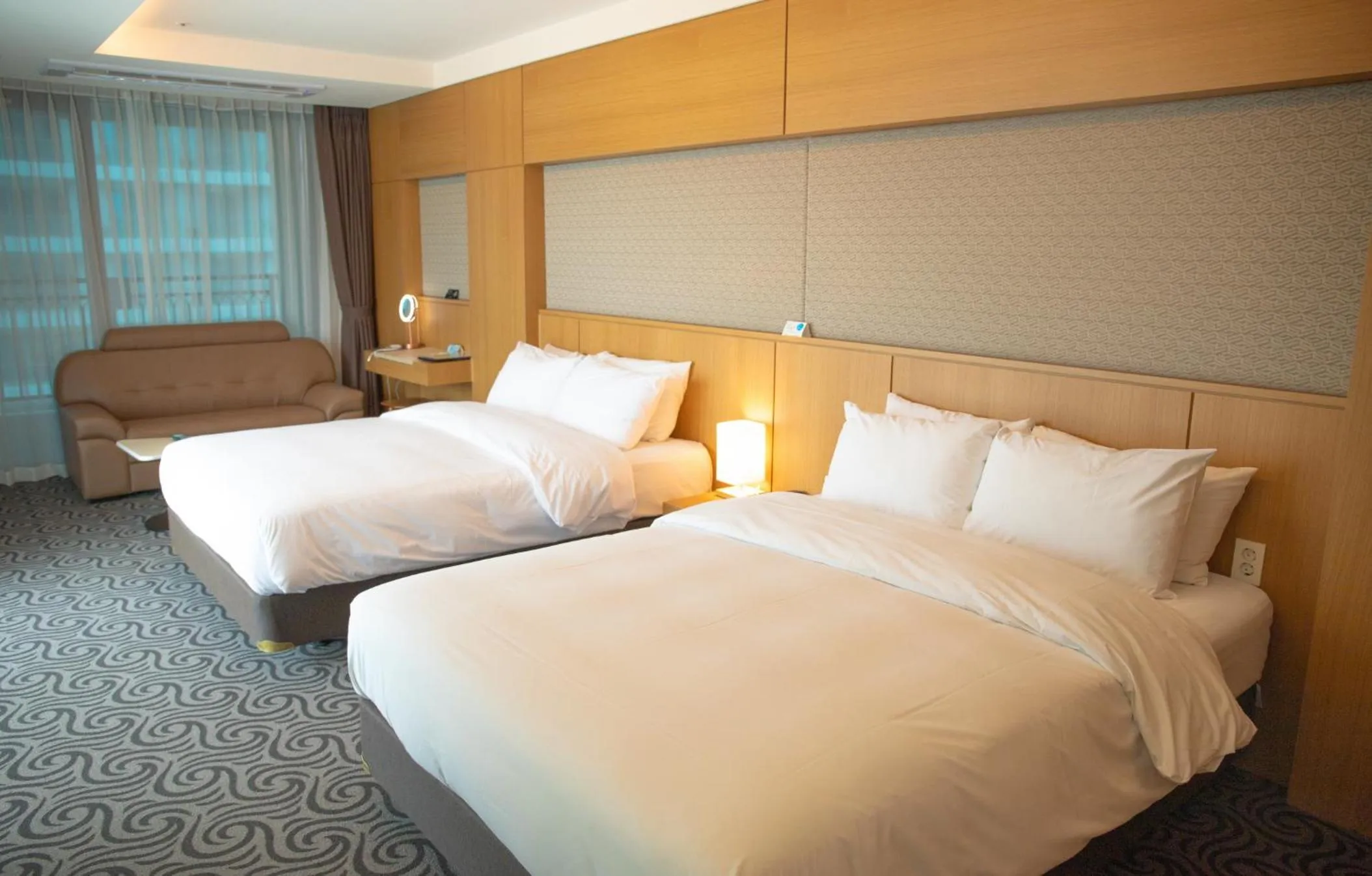 Executive Family Twin Suite with Partial Ocean View in Ramada by Wyndham Gangwon Sokcho