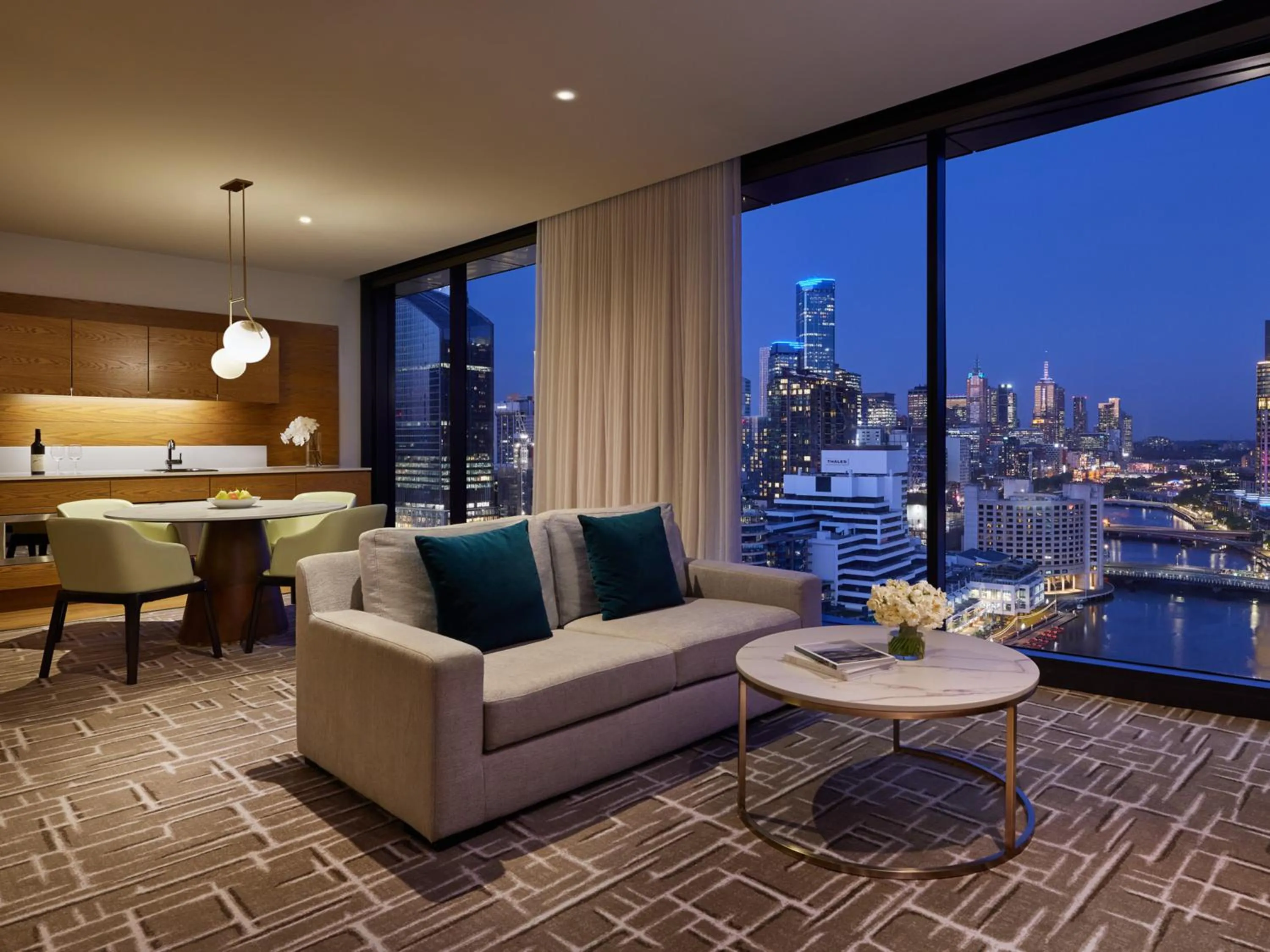Two-Bedroom City Skyline Suite in Pan Pacific Melbourne