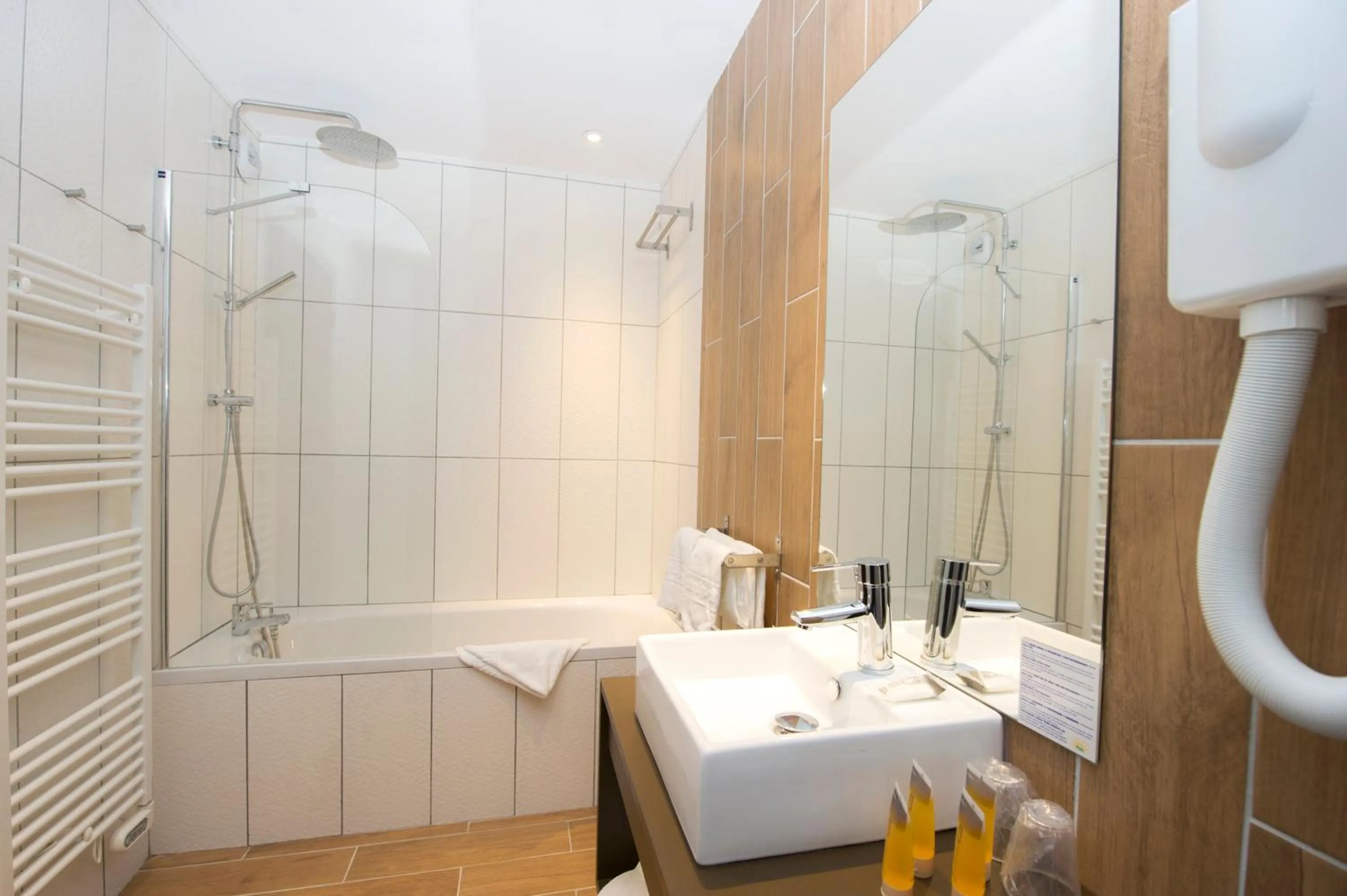 Double Room with Balcony in SOWELL Family Valfrejus