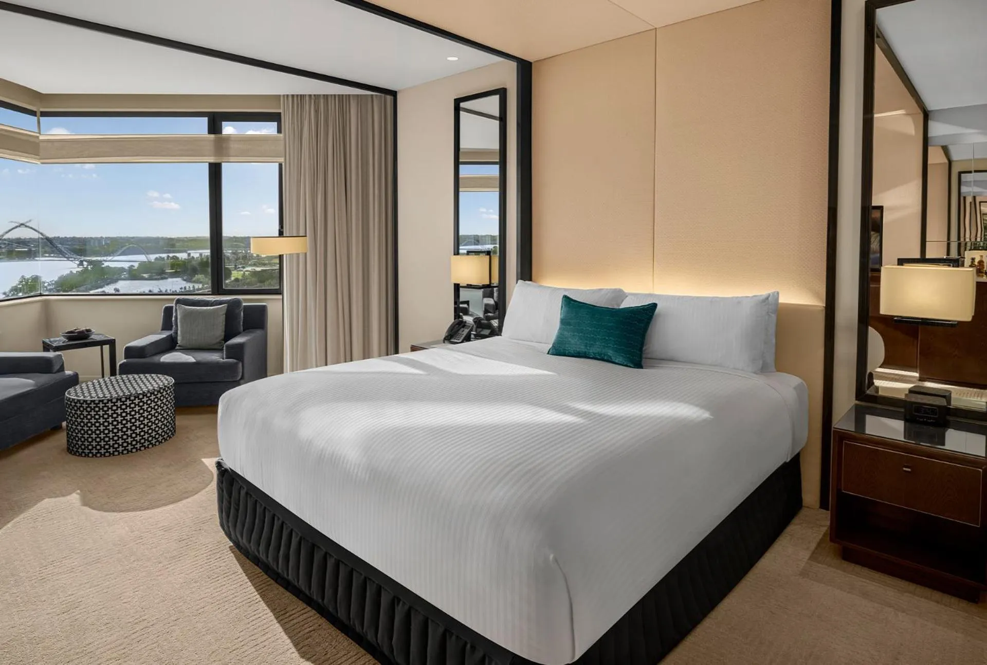 Deluxe King Room in Crown Metropol Perth