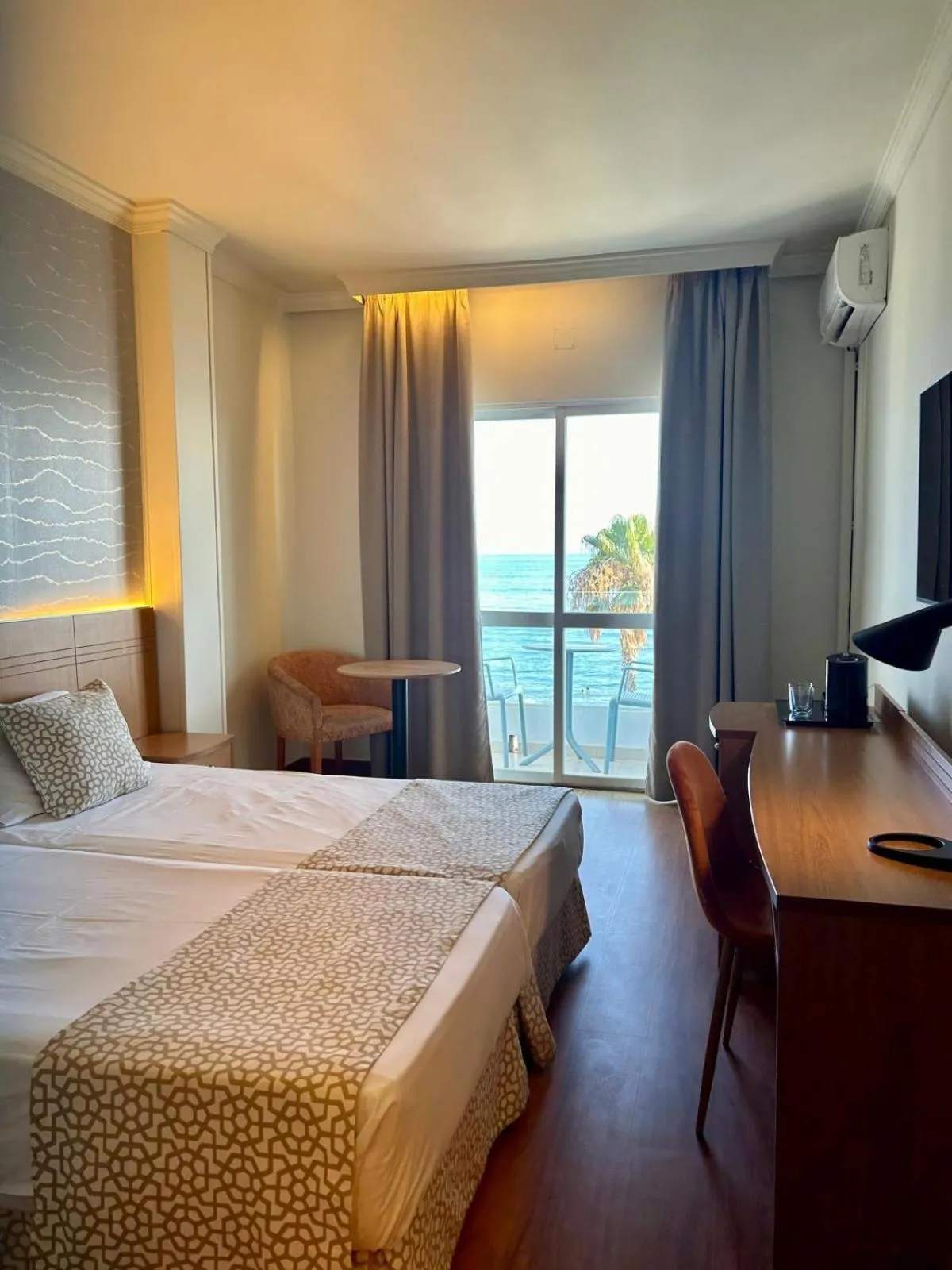 Triple Room with Sea View in Hotel Santa Rosa