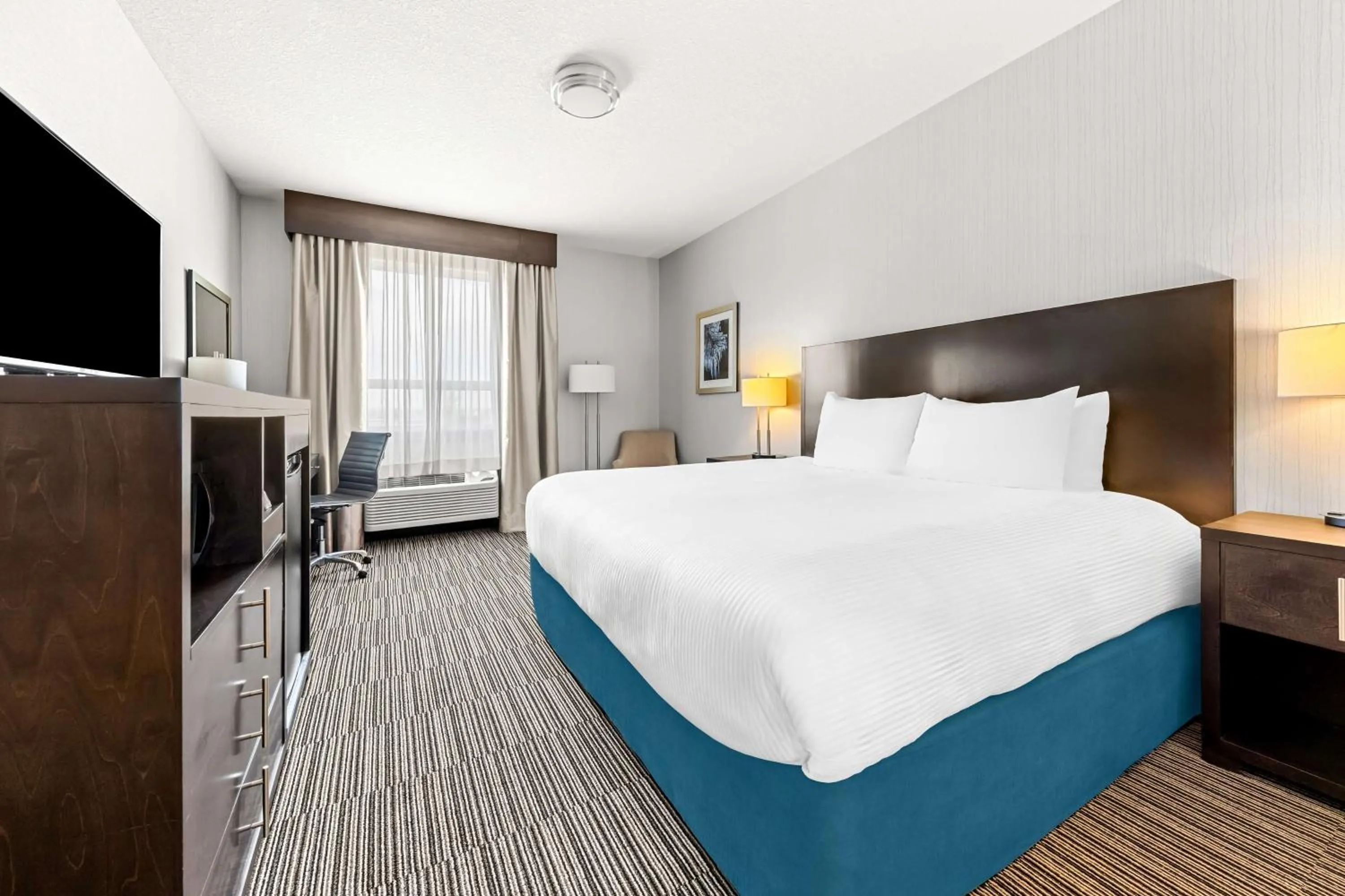 King Room - Non-Smoking in Best Western Plus Airdrie Gateway