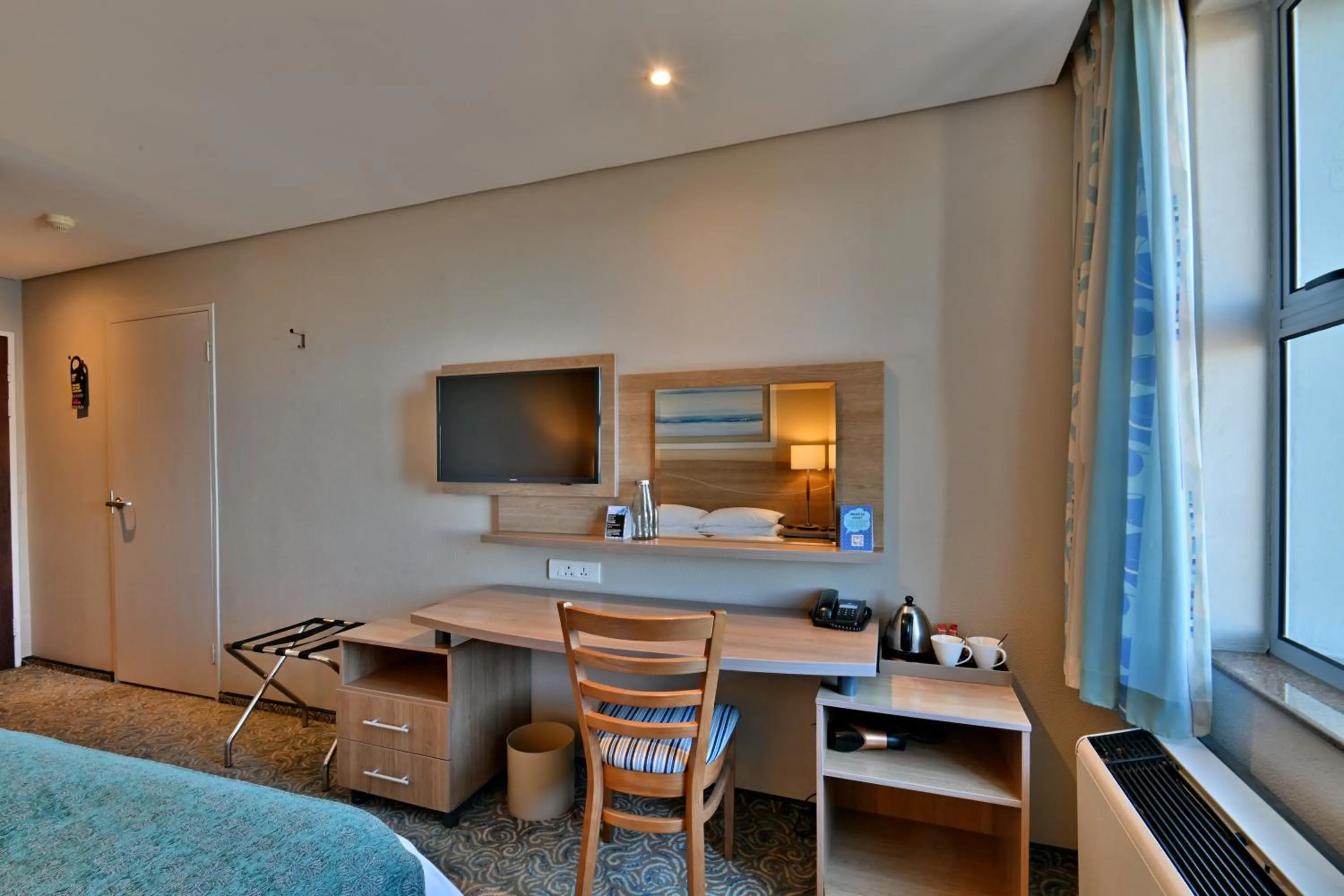 Double Room - Non-Smoking with Ocean View in Town Lodge Gqeberha