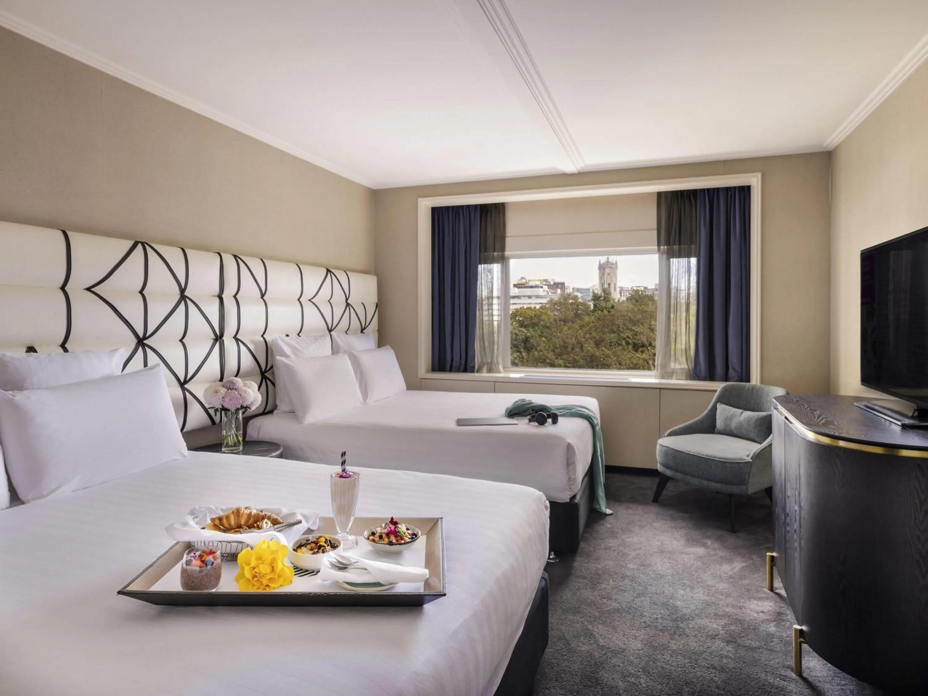 Superior Queen Room with Two Queen Beds in Pullman Auckland Hotel & Apartments
