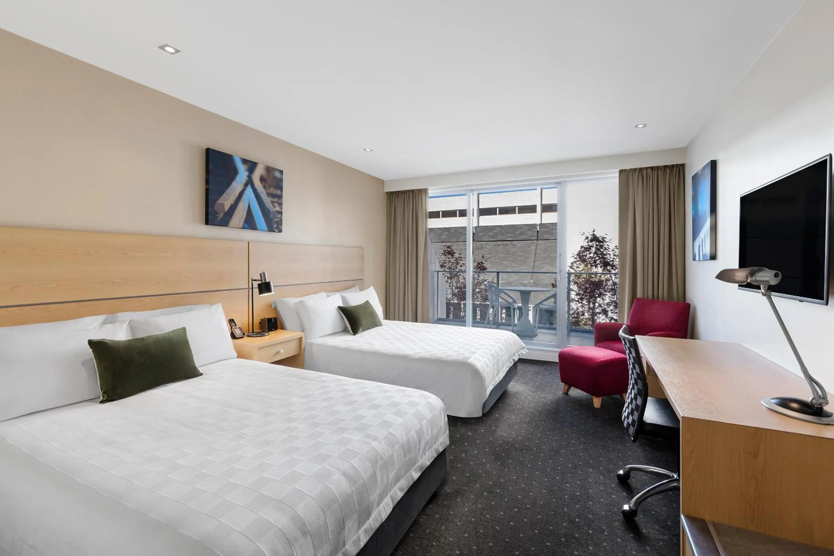 Standard Room with Two Queen Beds in Crowne Plaza Queenstown by IHG