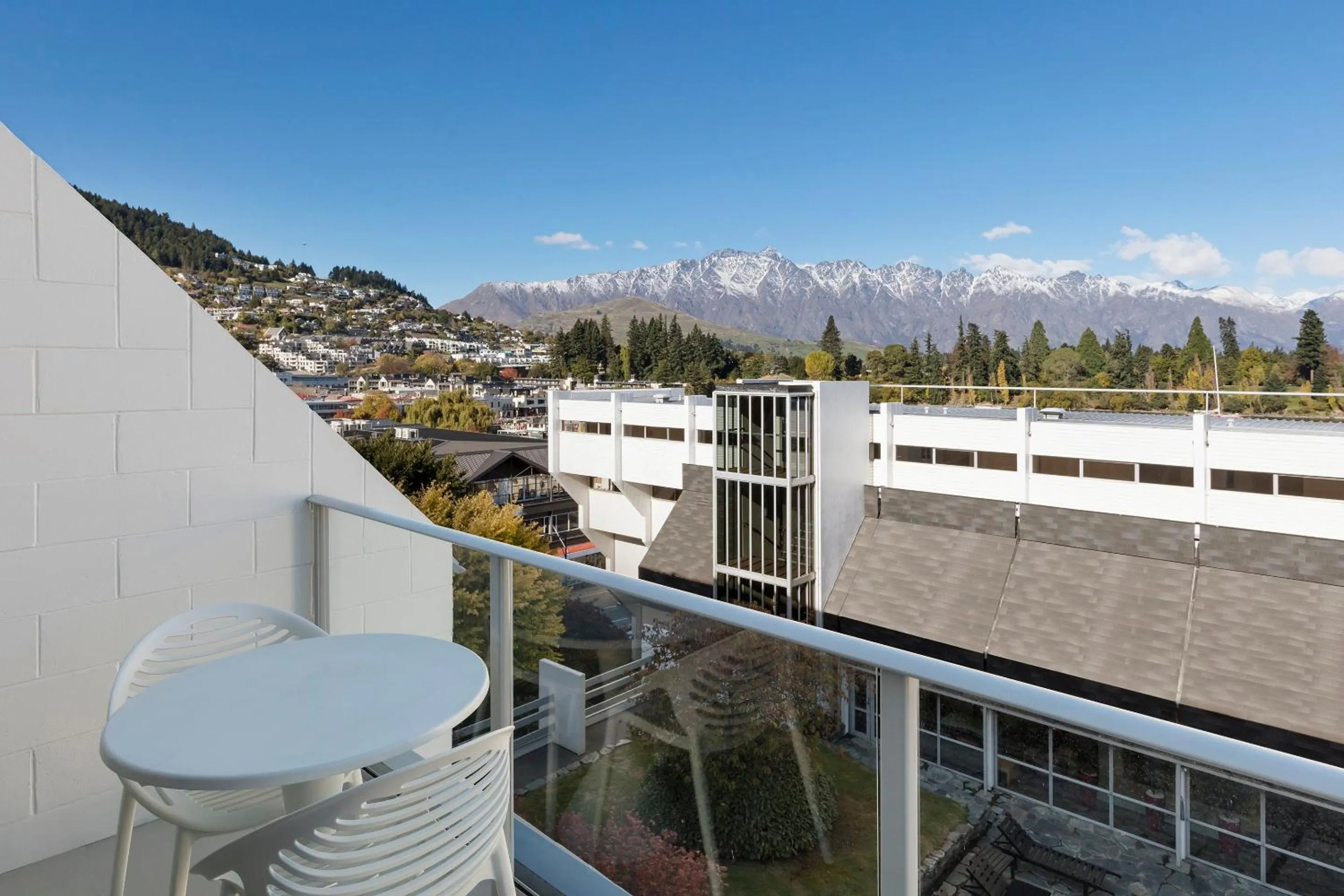 Standard King Room with Balcony in Crowne Plaza Queenstown by IHG