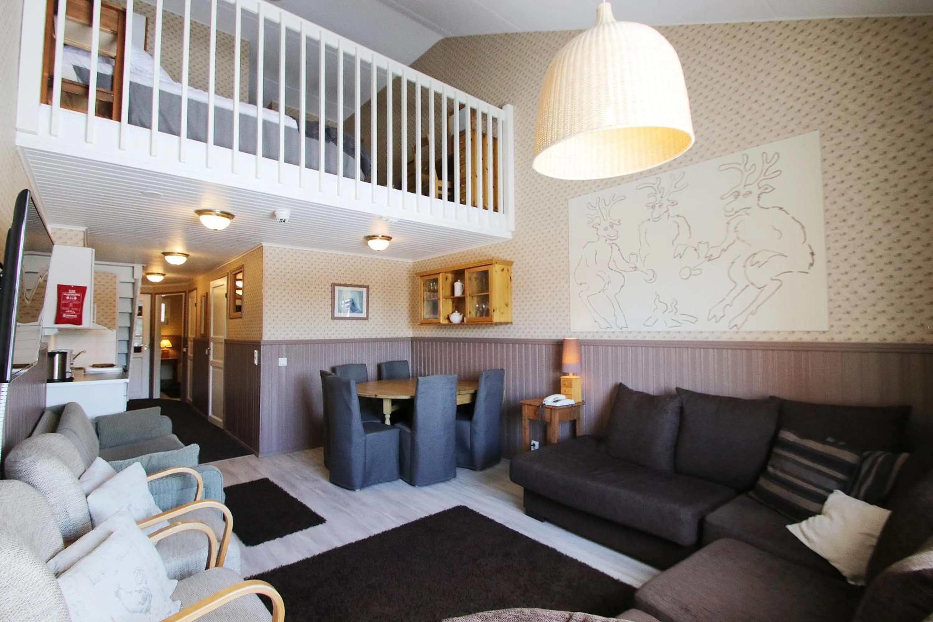 Two Bedroom Apartment with Loft and Sauna in Hotel Hullu Poro