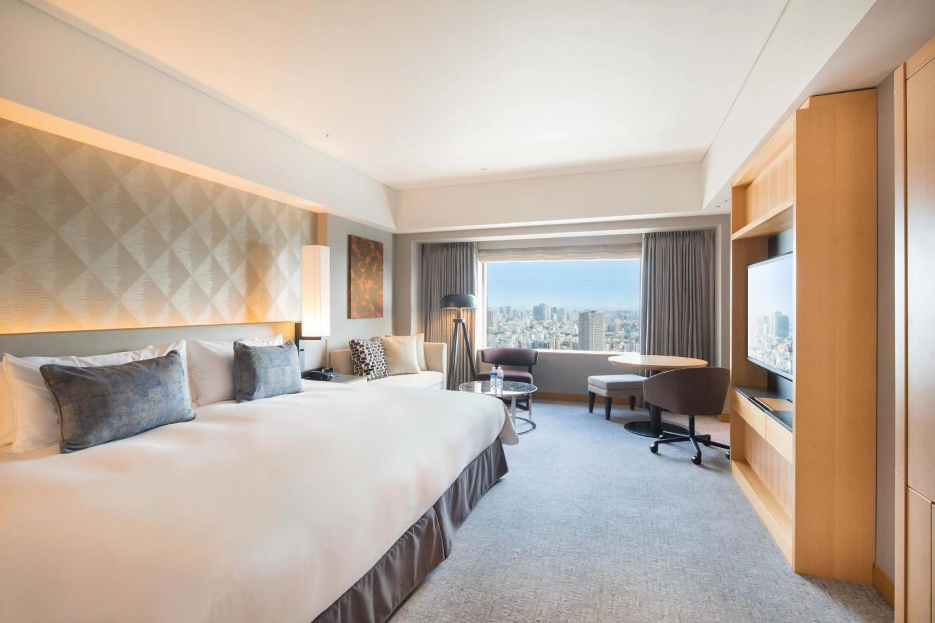 Deluxe King Room - Executive Floor - Non-Smoking in Cerulean Tower Tokyu Hotel, A Pan Pacific Partner Hotel