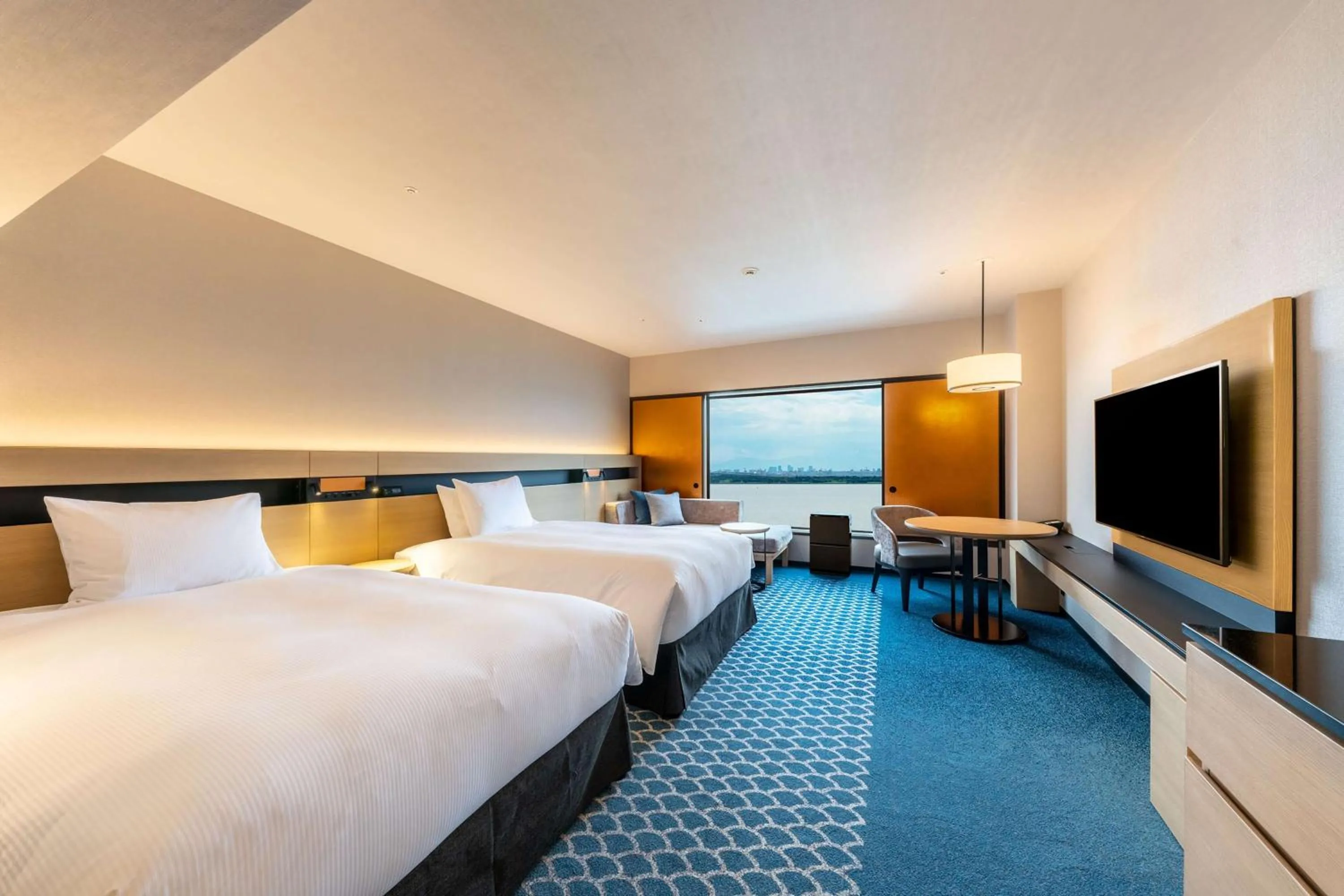 Executive Twin Room with Ocean View in Hilton Tokyo Bay