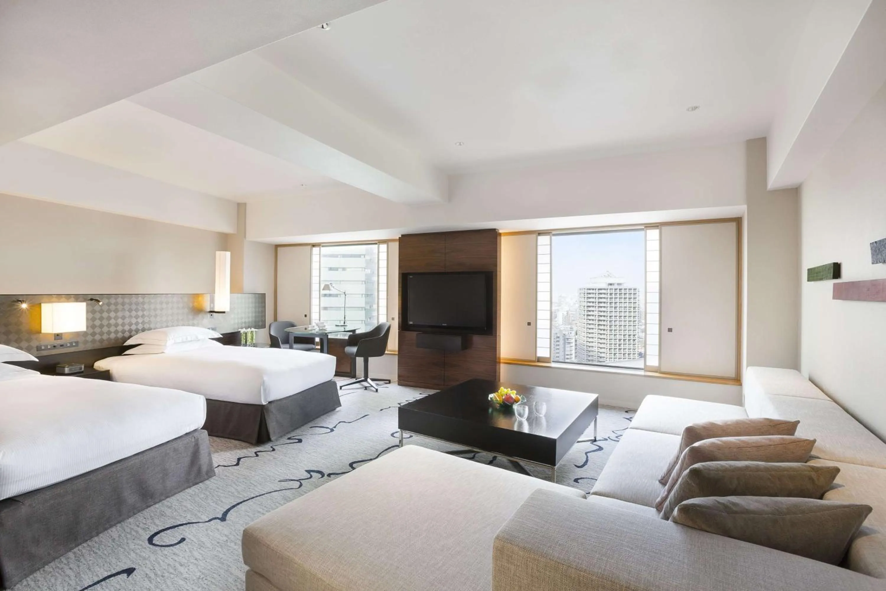 Executive Twin Junior Suite in Hilton Tokyo Hotel