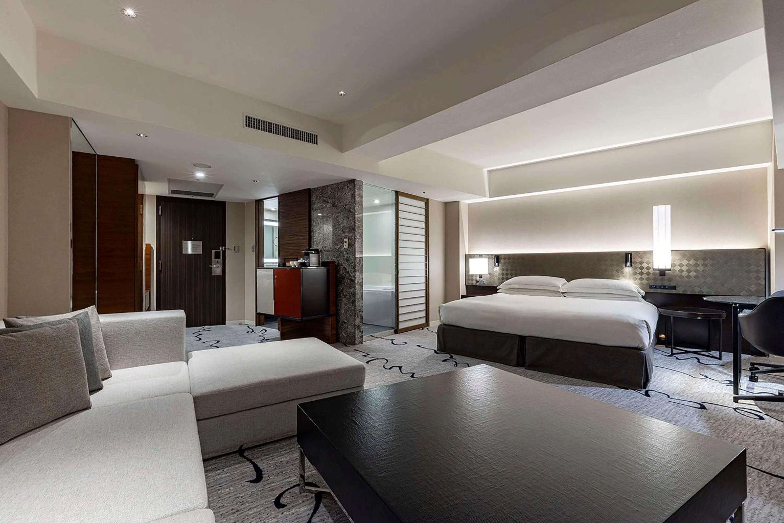 Executive King Junior Suite in Hilton Tokyo Hotel