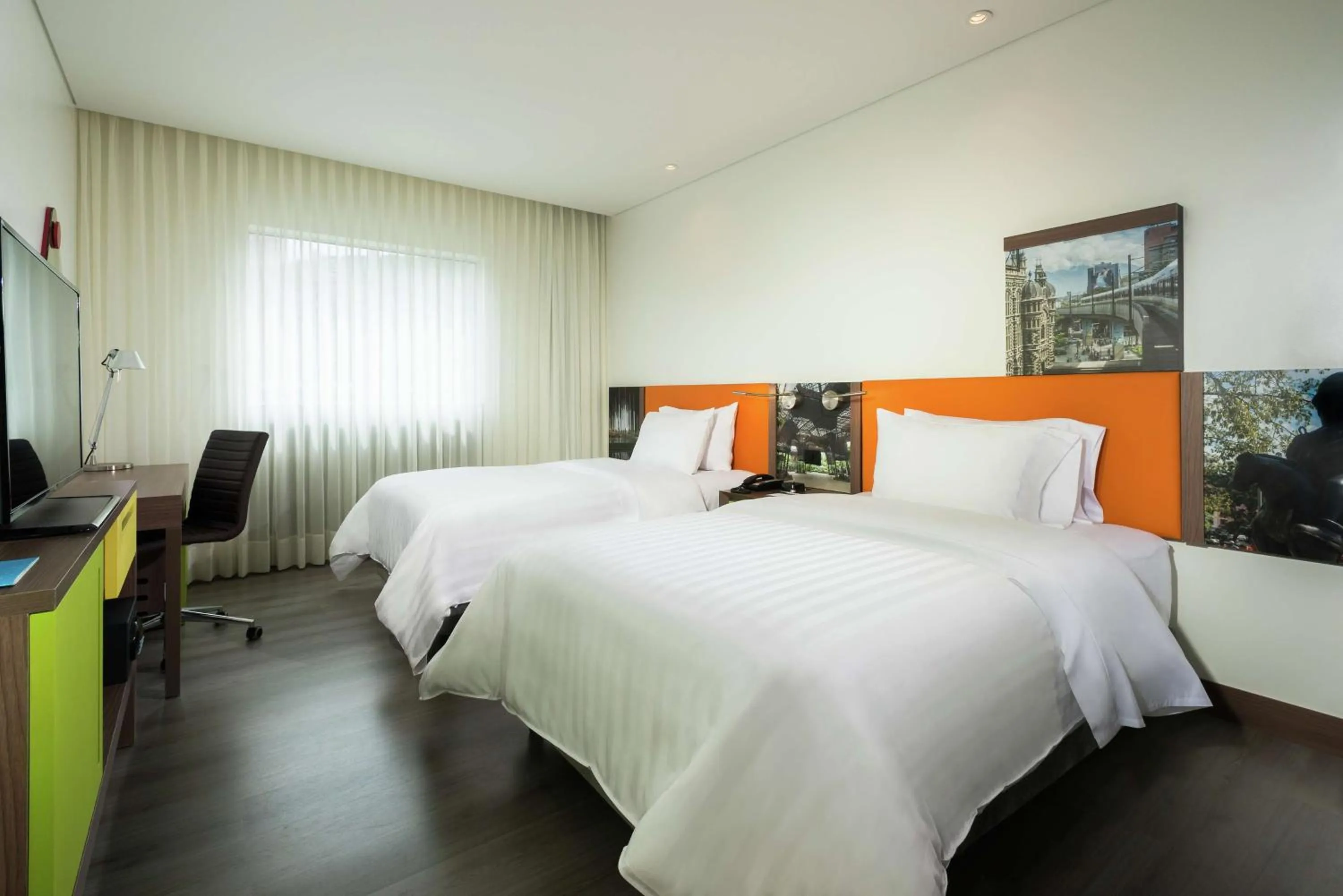 Deluxe Double or Twin Room in Hampton By Hilton Bucaramanga