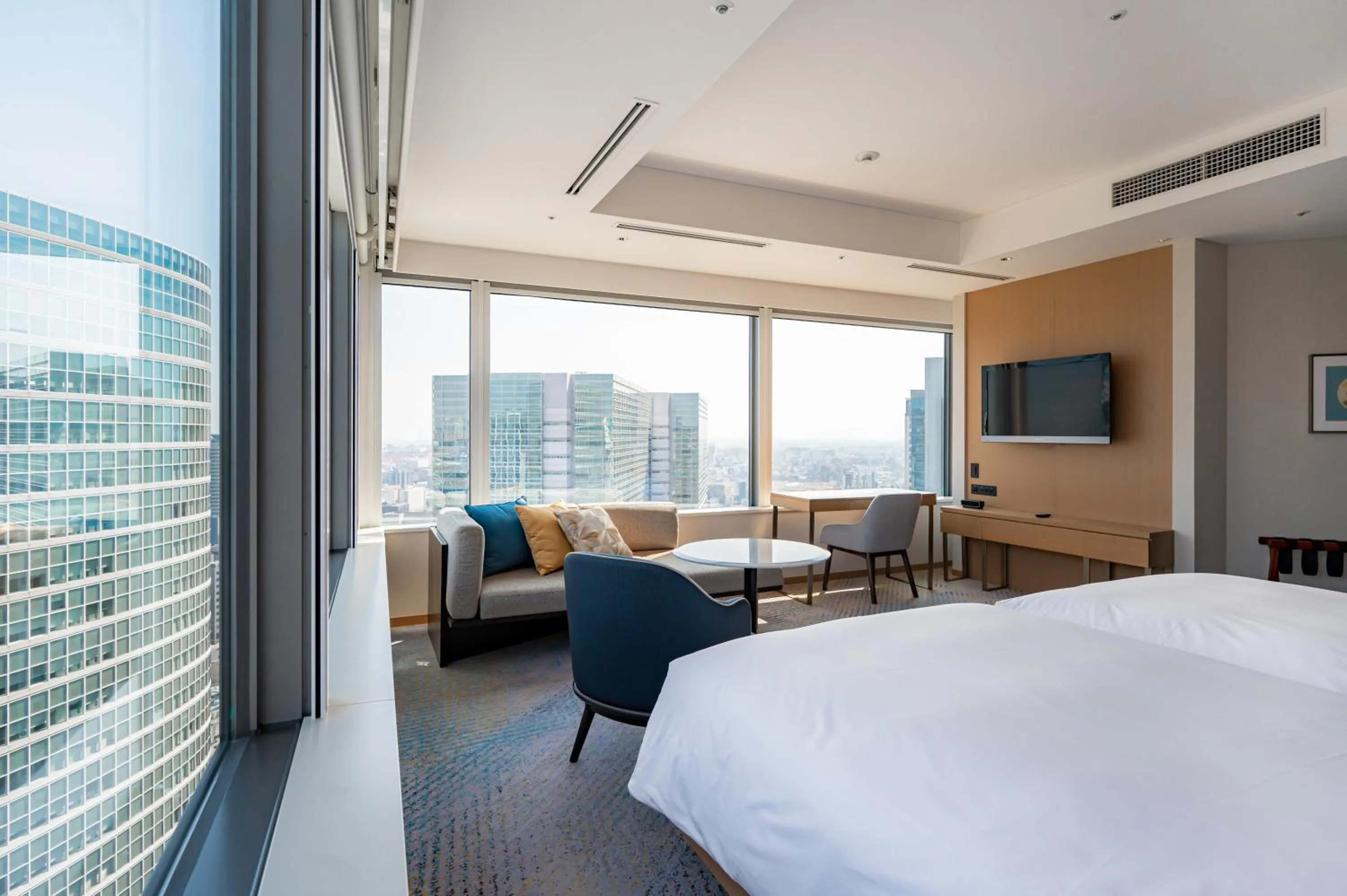 Premium Twin Room with Club Lounge Access - single occupancy in The Strings by InterContinental, Tokyo by IHG